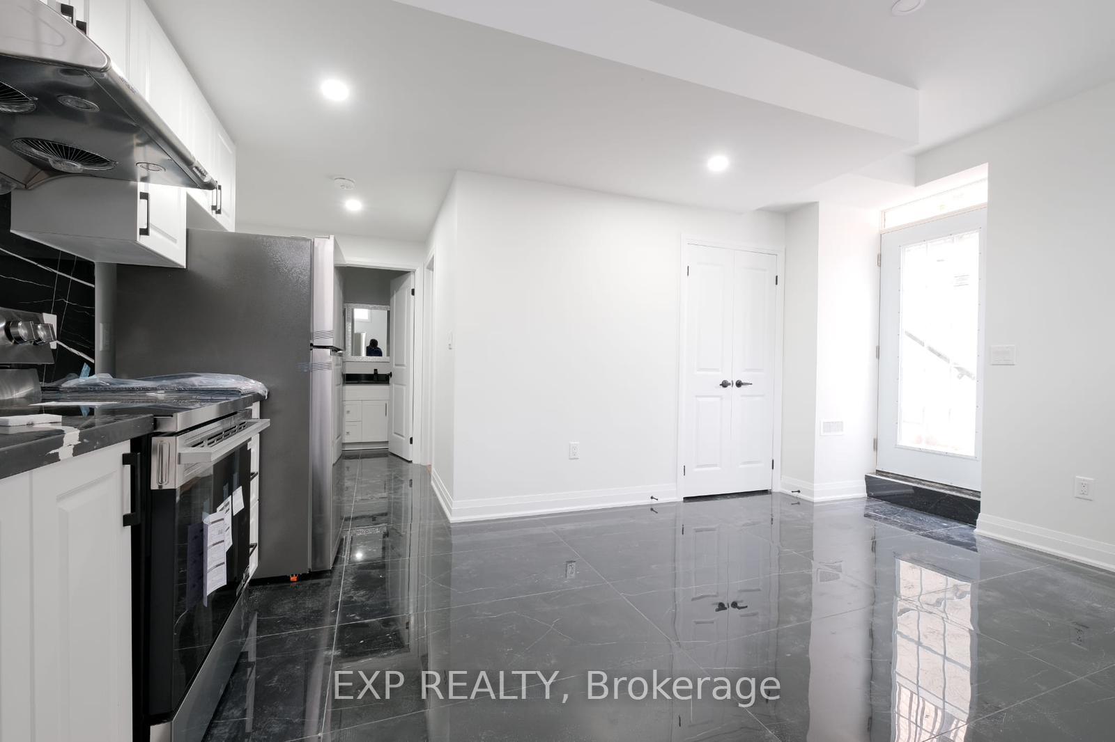 Photo 2 of Unit Basement, 28 Elverton Crescent, Brampton, Northwest Brampton — HOMEH