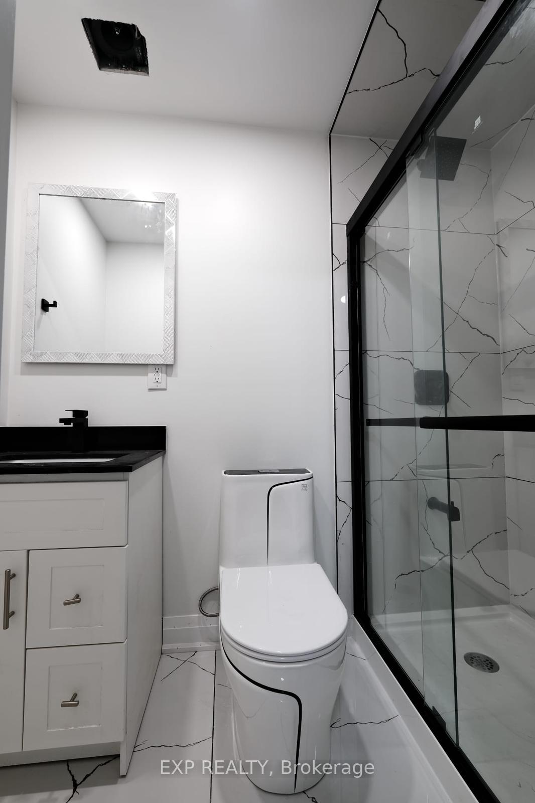 Photo 5 of Unit Basement, 28 Elverton Crescent, Brampton, Northwest Brampton — HOMEH