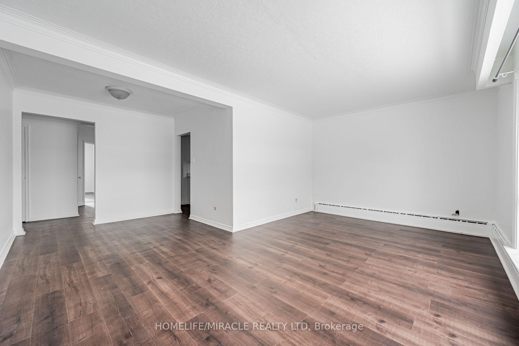 Photo 2 of 44 Leduc Drive, Etobicoke, Rexdale-Kipling — HOMEH