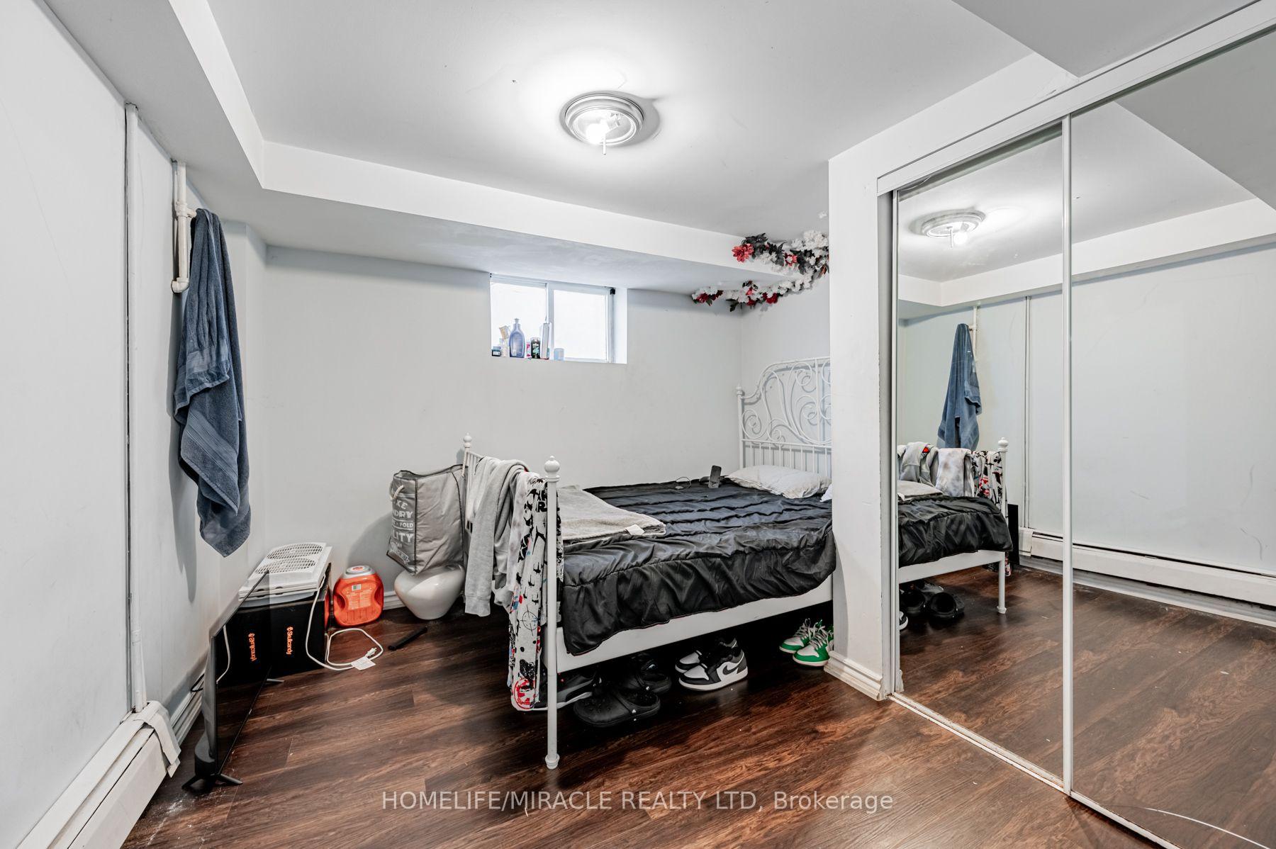 Photo 27 of 44 Leduc Drive, Etobicoke, Rexdale-Kipling — HOMEH