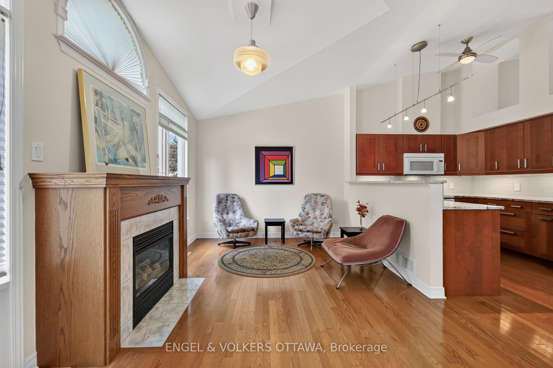 Photo 17 of 10 Waterthrush Crescent, Ottawa, Kanata - Bridlewood — HOMEH