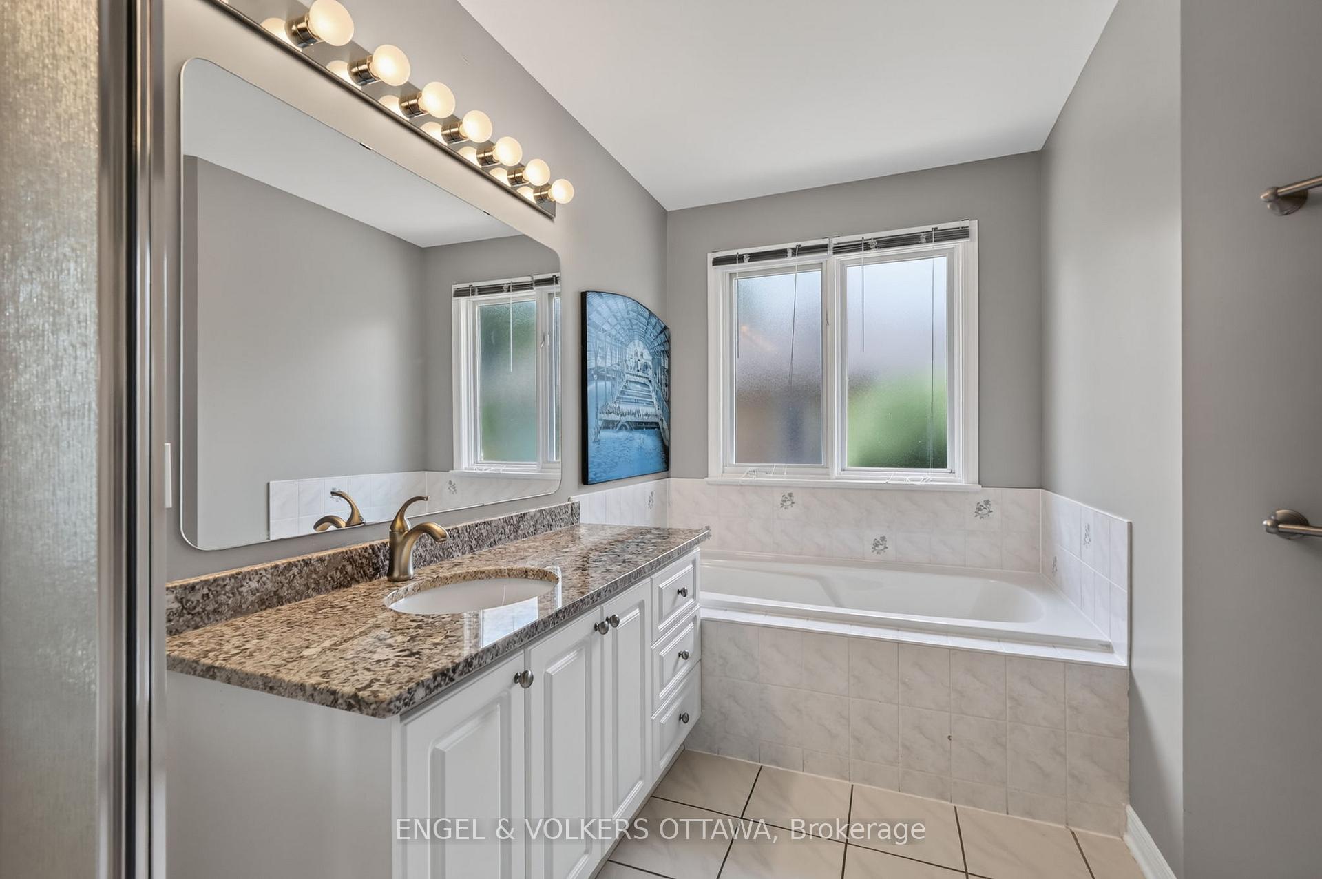 Photo 23 of 10 Waterthrush Crescent, Ottawa, Kanata - Bridlewood — HOMEH