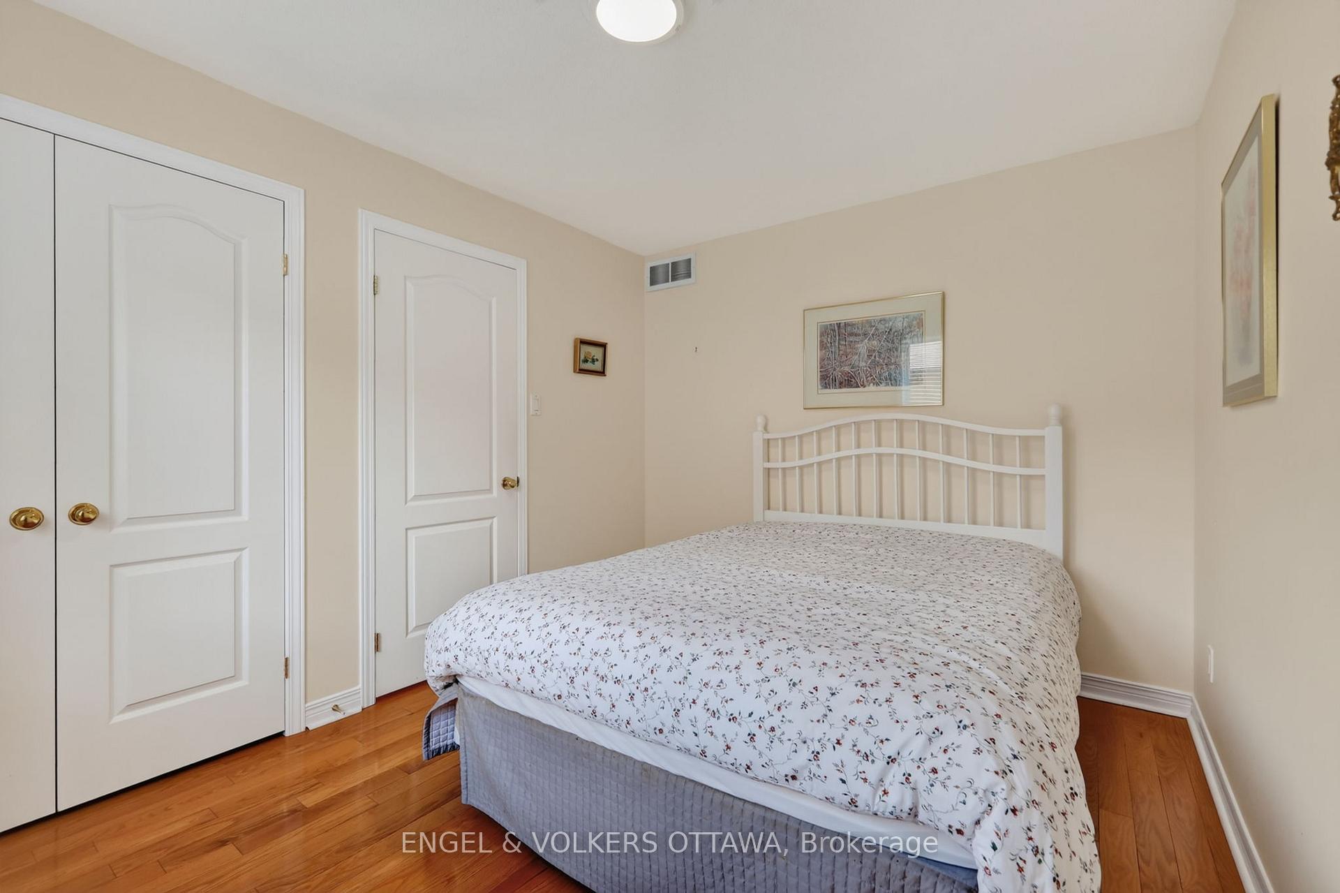 Photo 25 of 10 Waterthrush Crescent, Ottawa, Kanata - Bridlewood — HOMEH
