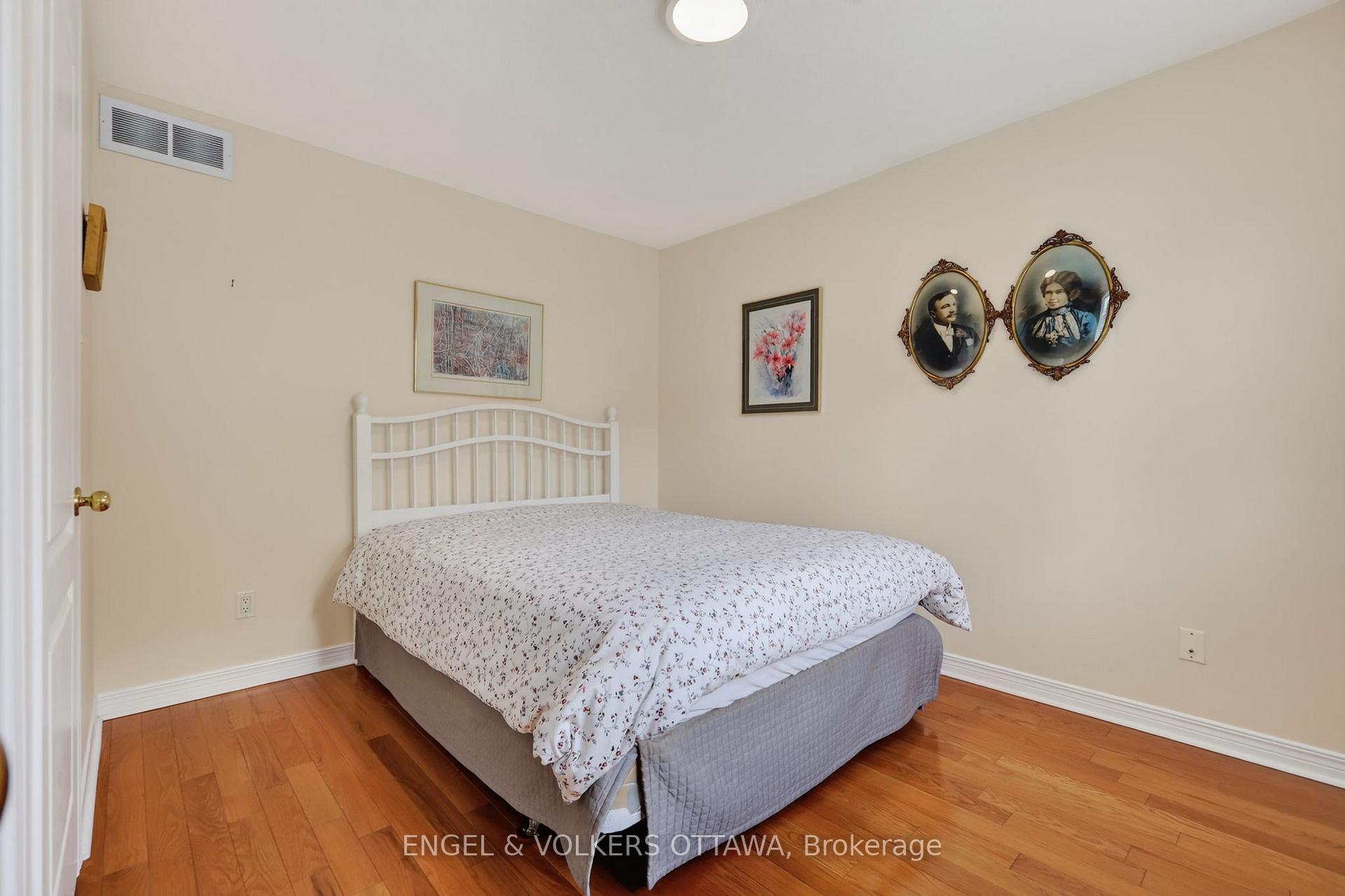 Photo 26 of 10 Waterthrush Crescent, Ottawa, Kanata - Bridlewood — HOMEH