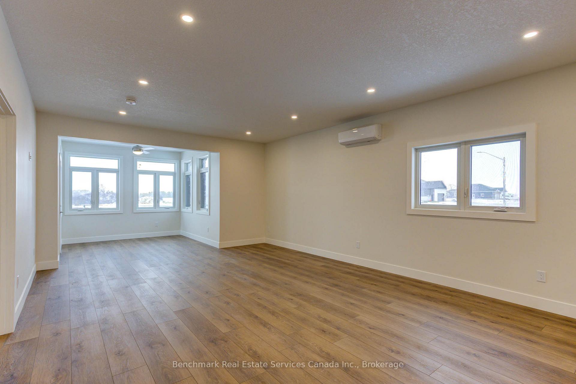 Photo 13 of 53 Cavalier Crescent, Huron-Kinloss — HOMEH