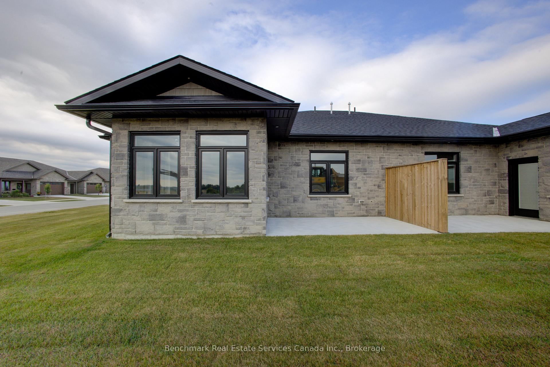 Photo 26 of 53 Cavalier Crescent, Huron-Kinloss — HOMEH