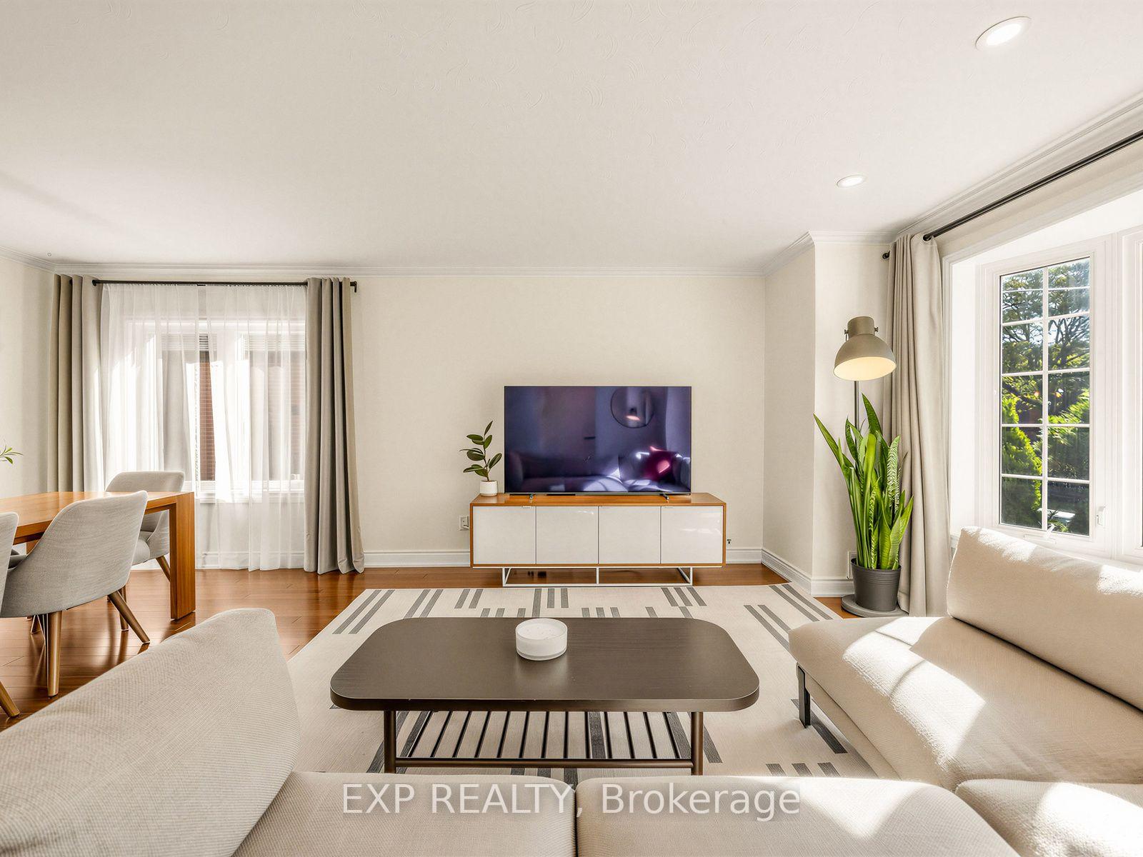Photo 7 of 10 Yarn Road, Etobicoke, Islington-City Centre West — HOMEH
