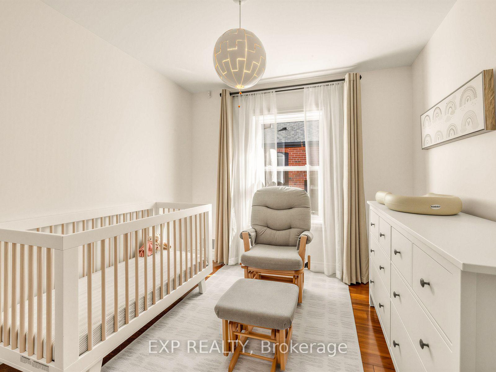 Photo 15 of 10 Yarn Road, Etobicoke, Islington-City Centre West — HOMEH