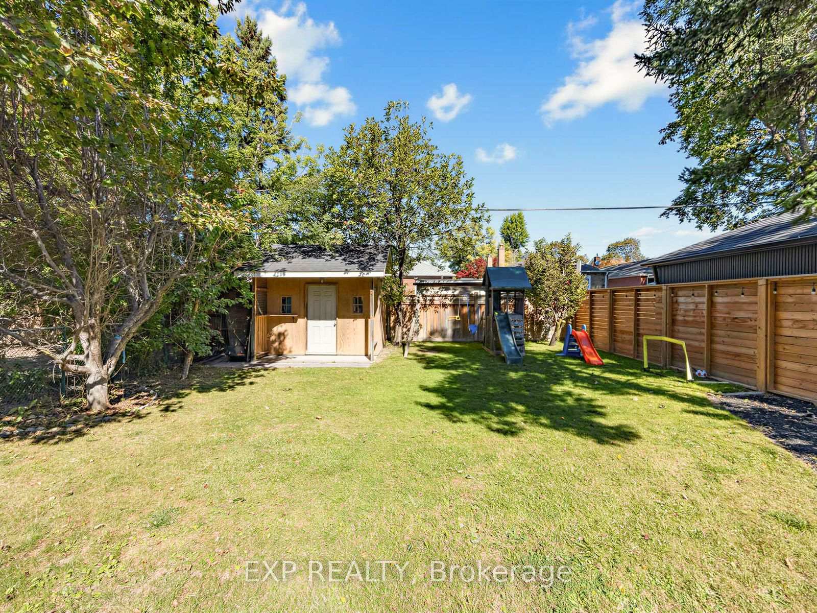 Photo 27 of 10 Yarn Road, Etobicoke, Islington-City Centre West — HOMEH