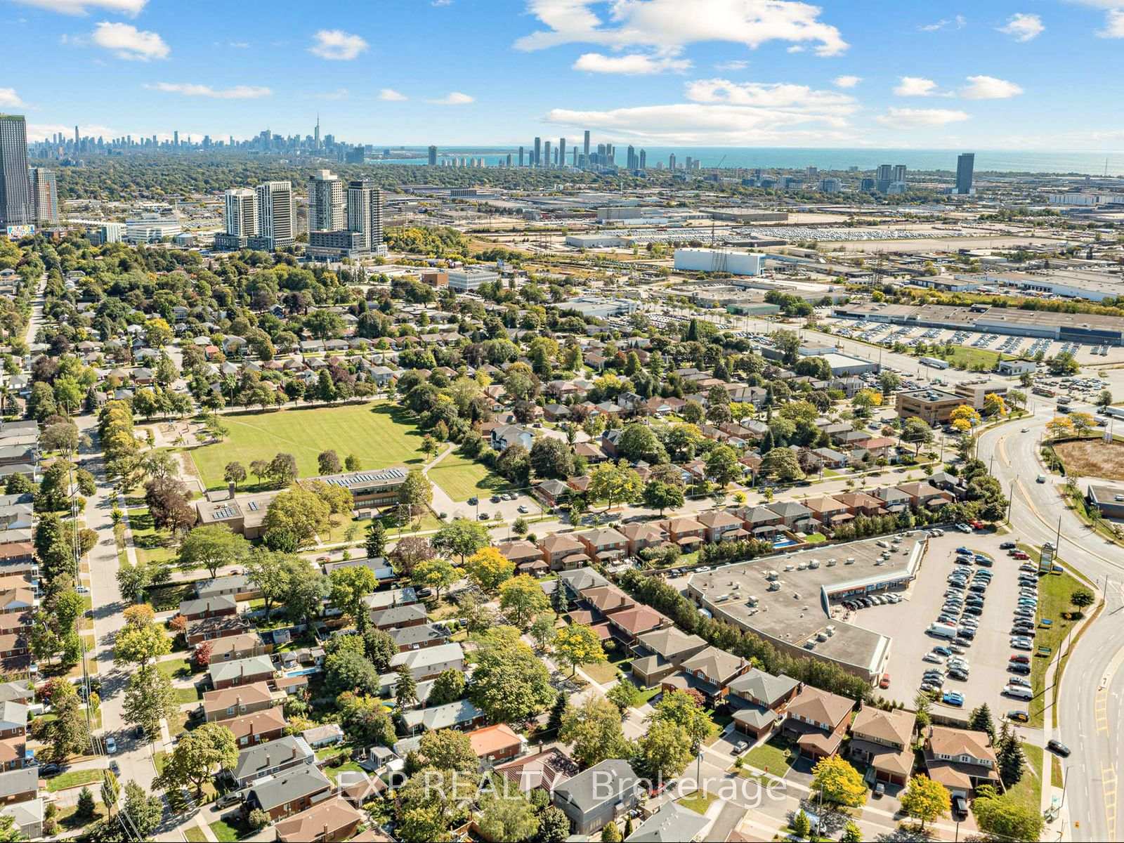 Photo 29 of 10 Yarn Road, Etobicoke, Islington-City Centre West — HOMEH