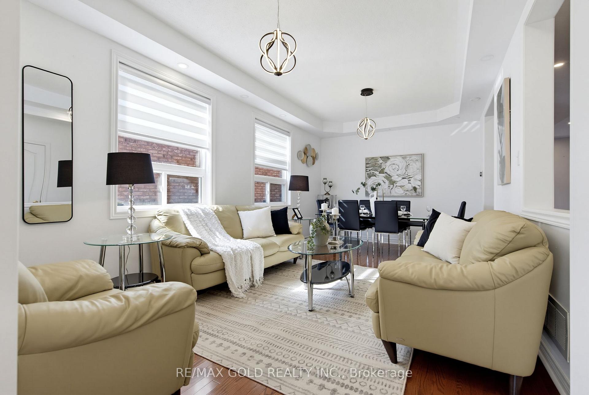 Photo 5 of 7 Darou Crescent, Brampton, Sandringham-Wellington — HOMEH
