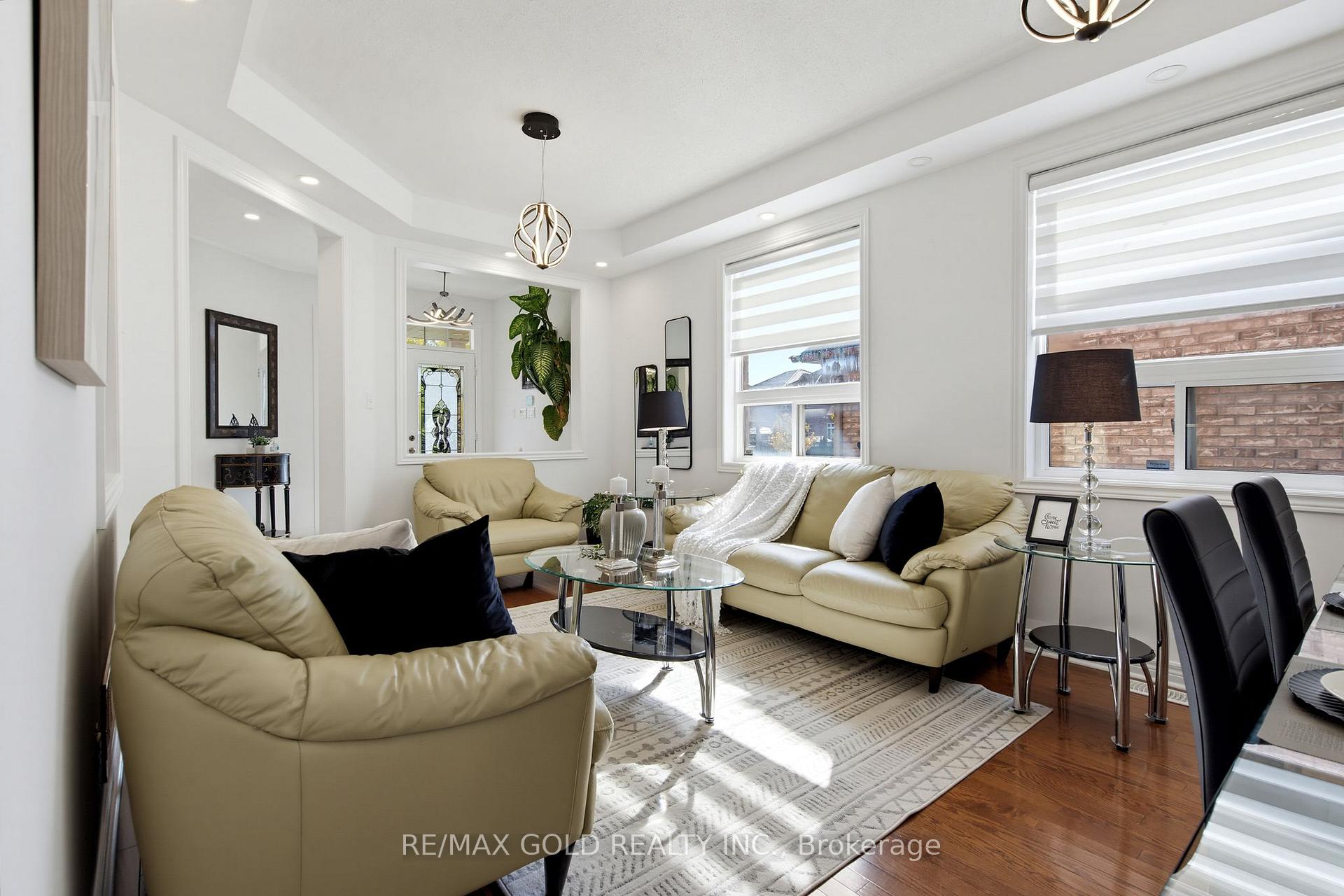Photo 6 of 7 Darou Crescent, Brampton, Sandringham-Wellington — HOMEH