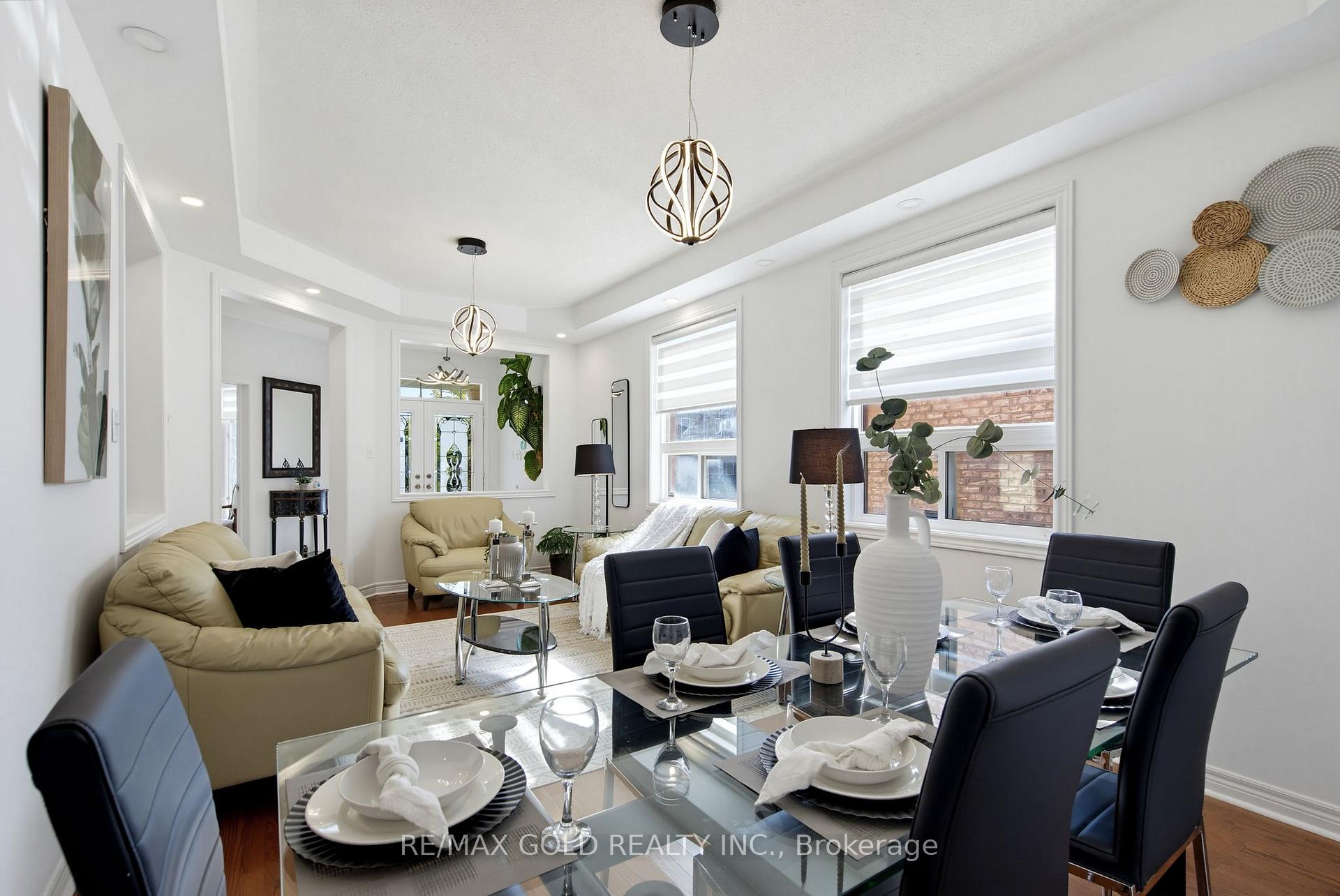 Photo 8 of 7 Darou Crescent, Brampton, Sandringham-Wellington — HOMEH