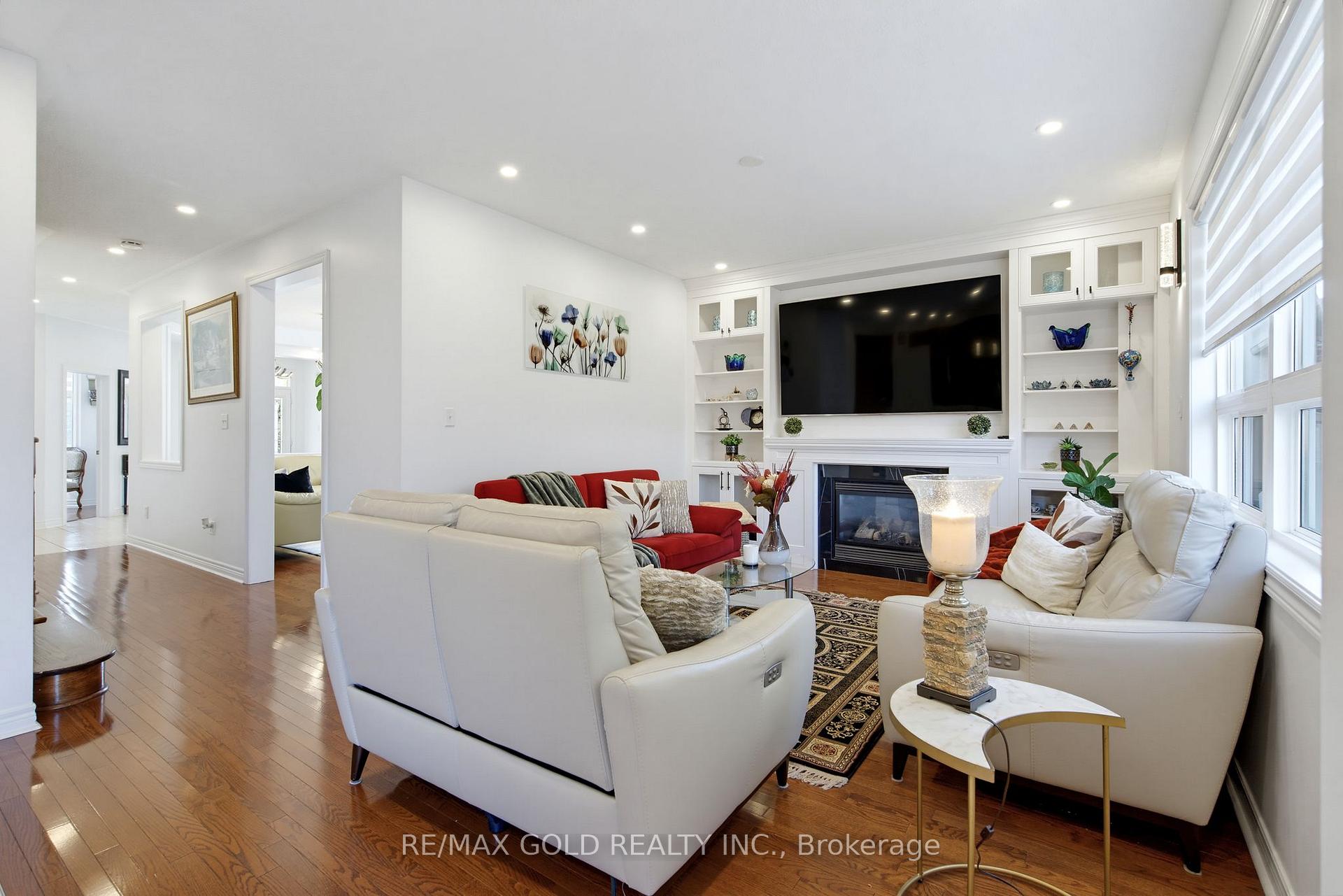 Photo 12 of 7 Darou Crescent, Brampton, Sandringham-Wellington — HOMEH