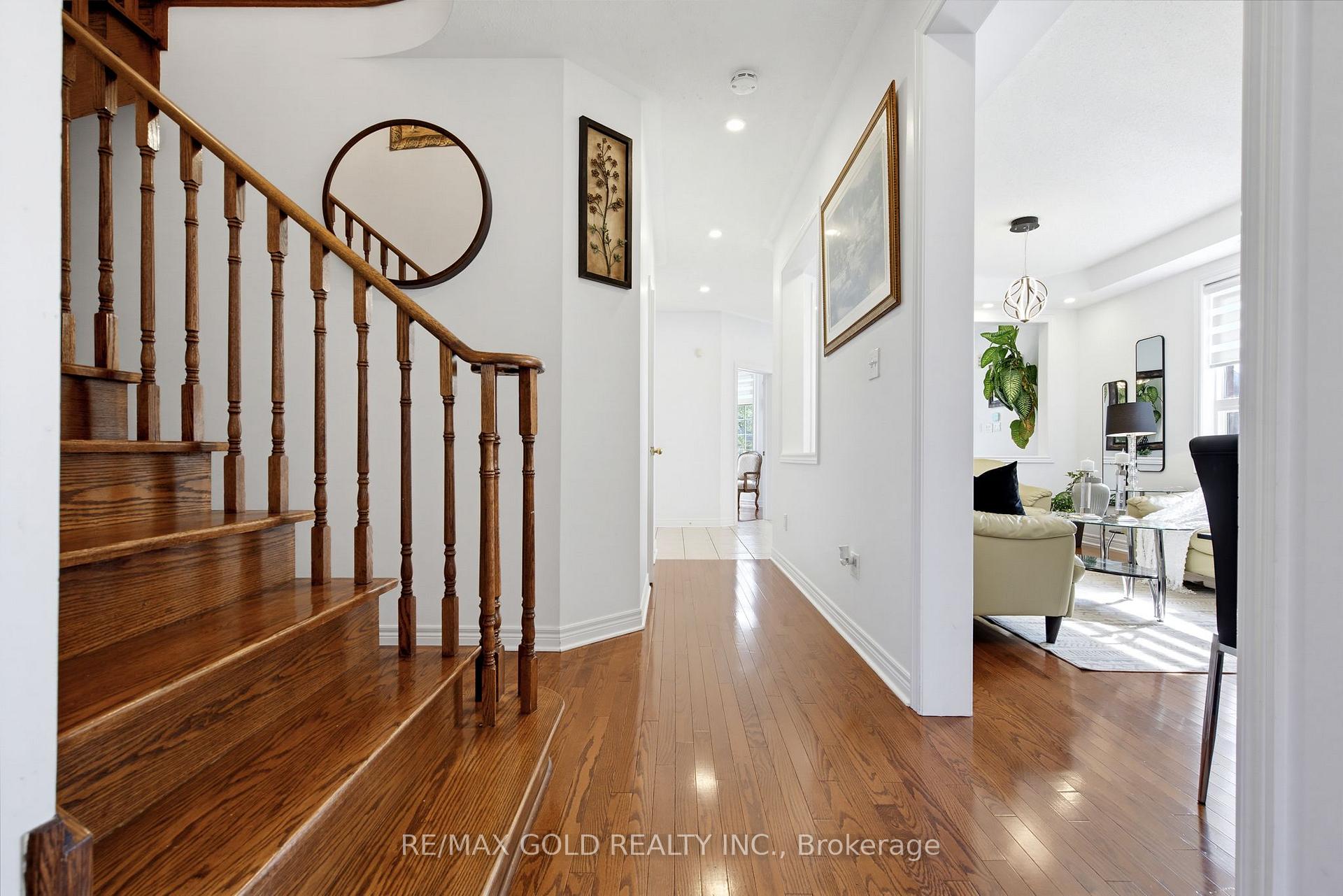 Photo 18 of 7 Darou Crescent, Brampton, Sandringham-Wellington — HOMEH