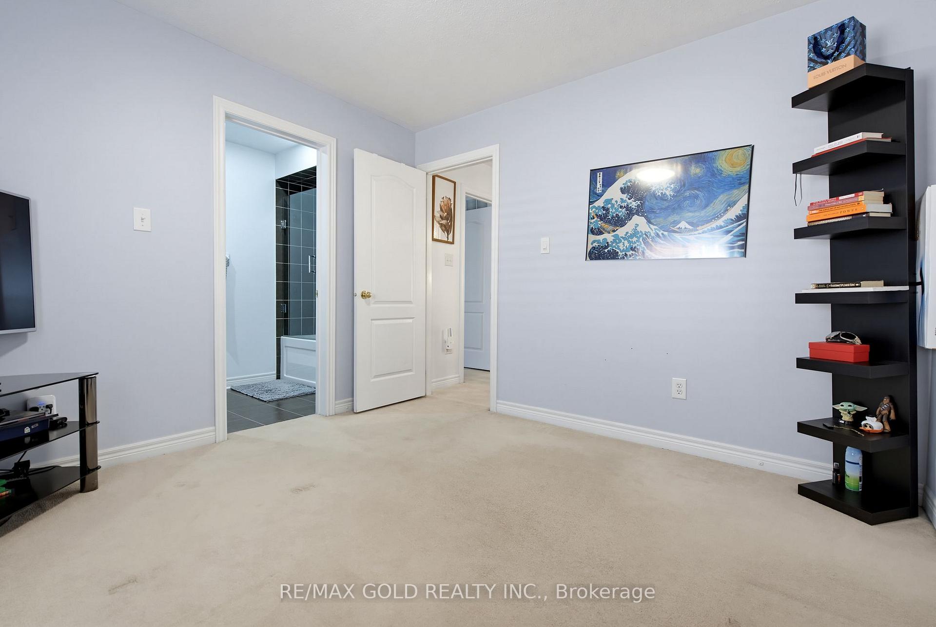 Photo 21 of 7 Darou Crescent, Brampton, Sandringham-Wellington — HOMEH