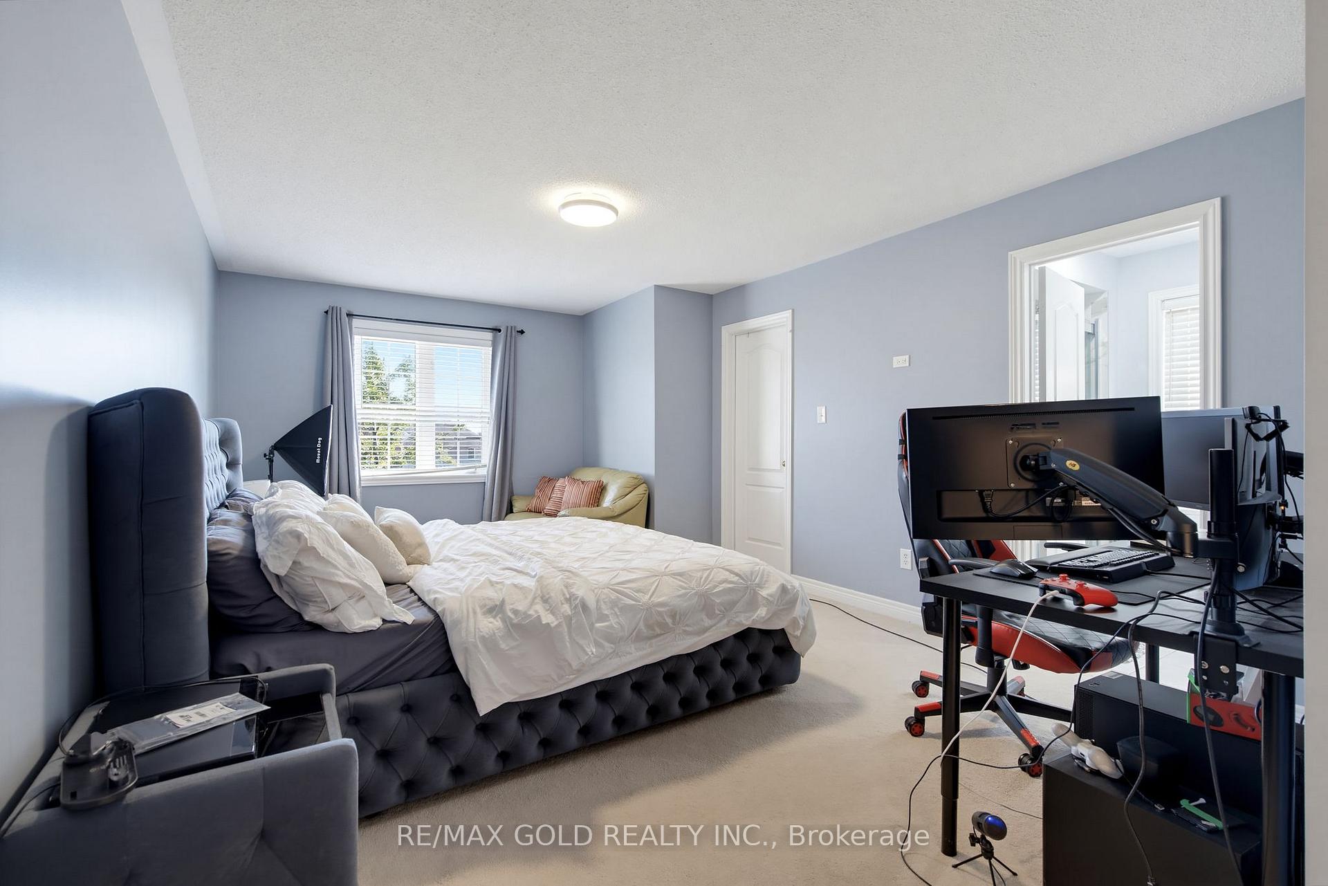 Photo 24 of 7 Darou Crescent, Brampton, Sandringham-Wellington — HOMEH
