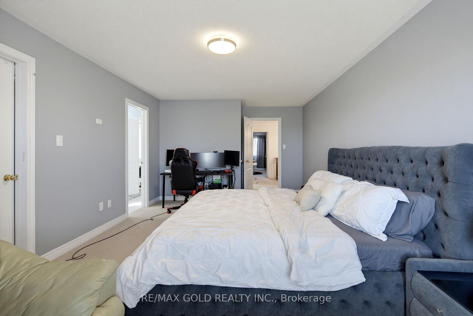 Photo 25 of 7 Darou Crescent, Brampton, Sandringham-Wellington — HOMEH