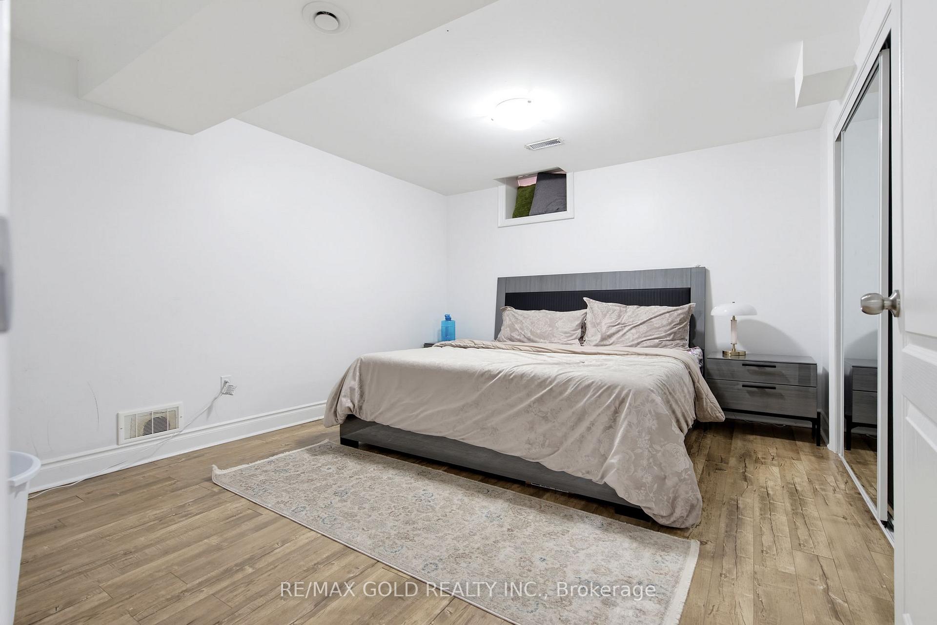 Photo 36 of 7 Darou Crescent, Brampton, Sandringham-Wellington — HOMEH