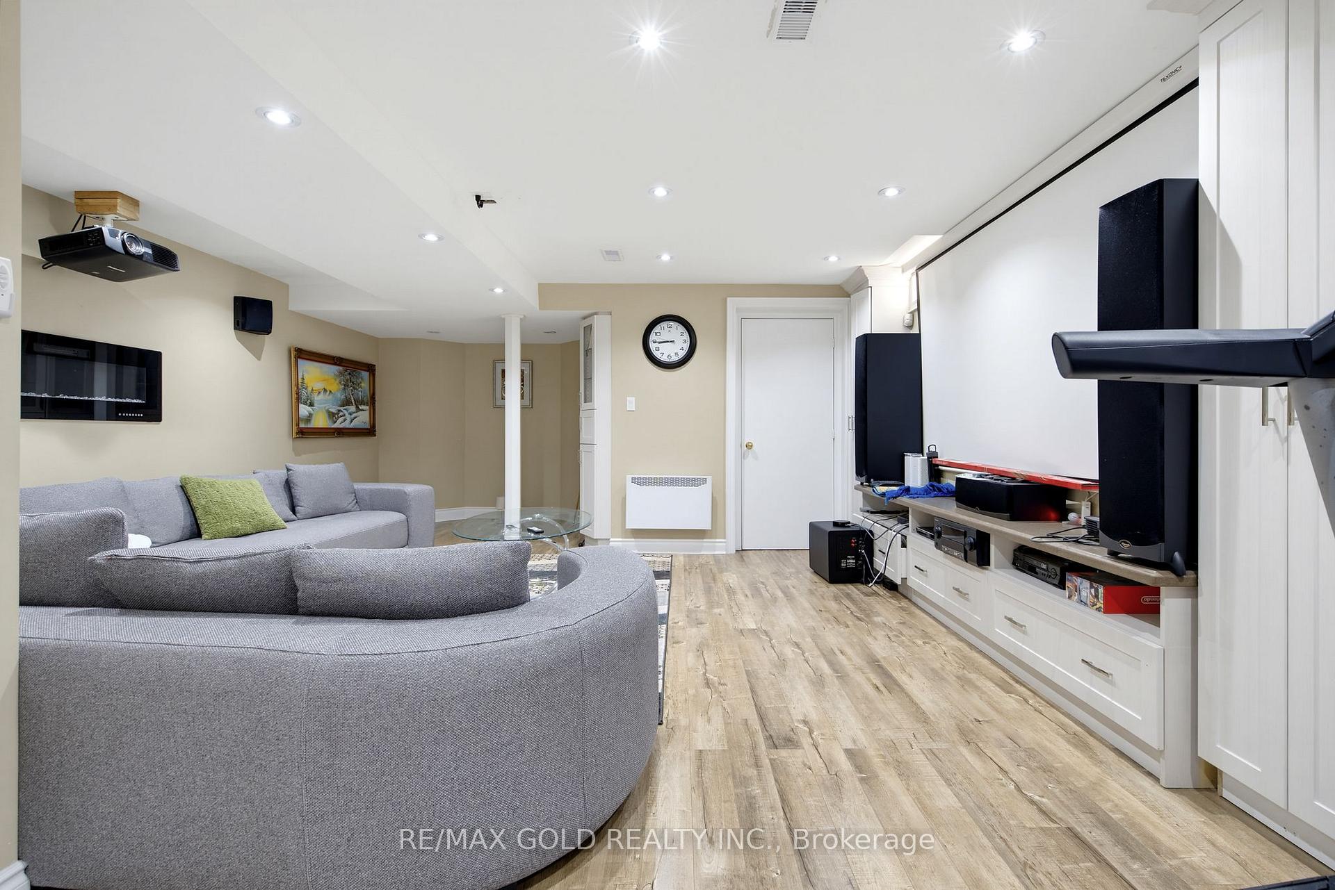 Photo 40 of 7 Darou Crescent, Brampton, Sandringham-Wellington — HOMEH