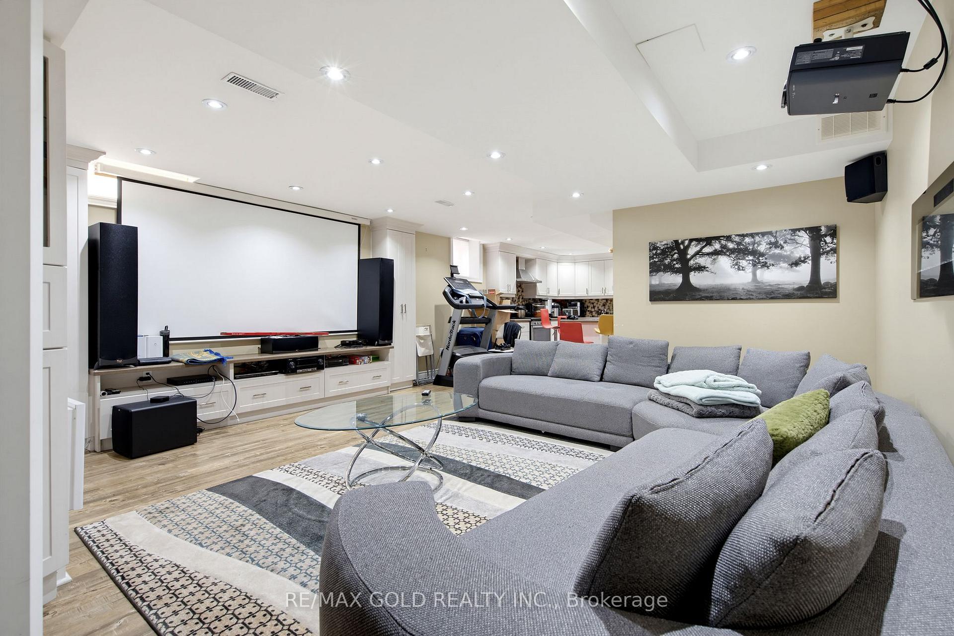 Photo 41 of 7 Darou Crescent, Brampton, Sandringham-Wellington — HOMEH