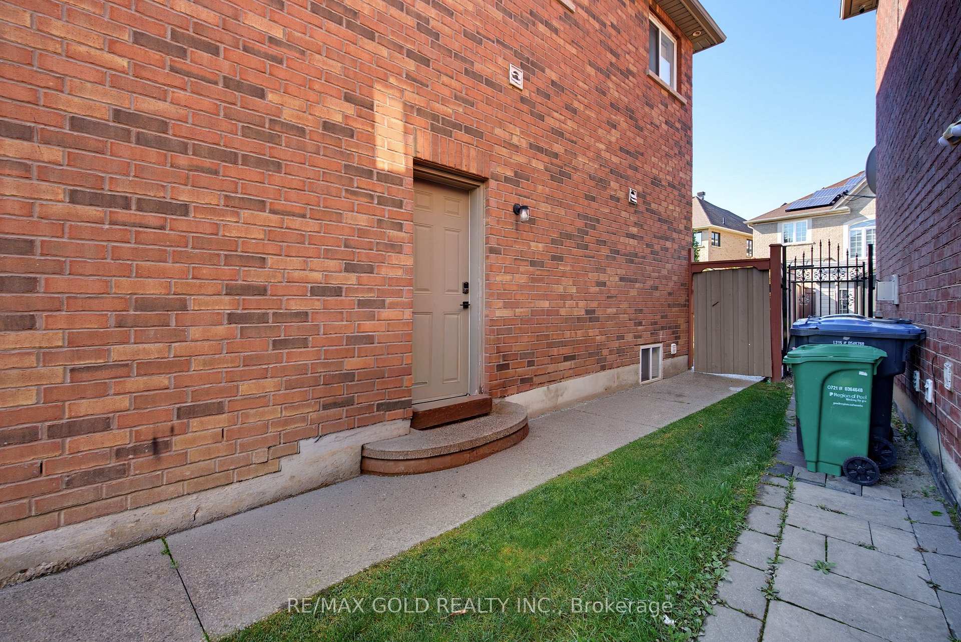 Photo 43 of 7 Darou Crescent, Brampton, Sandringham-Wellington — HOMEH