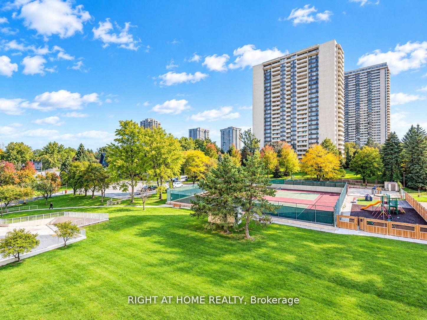 Photo 3 of Unit 701, 177 Linus Road, North York, Don Valley Village — HOMEH