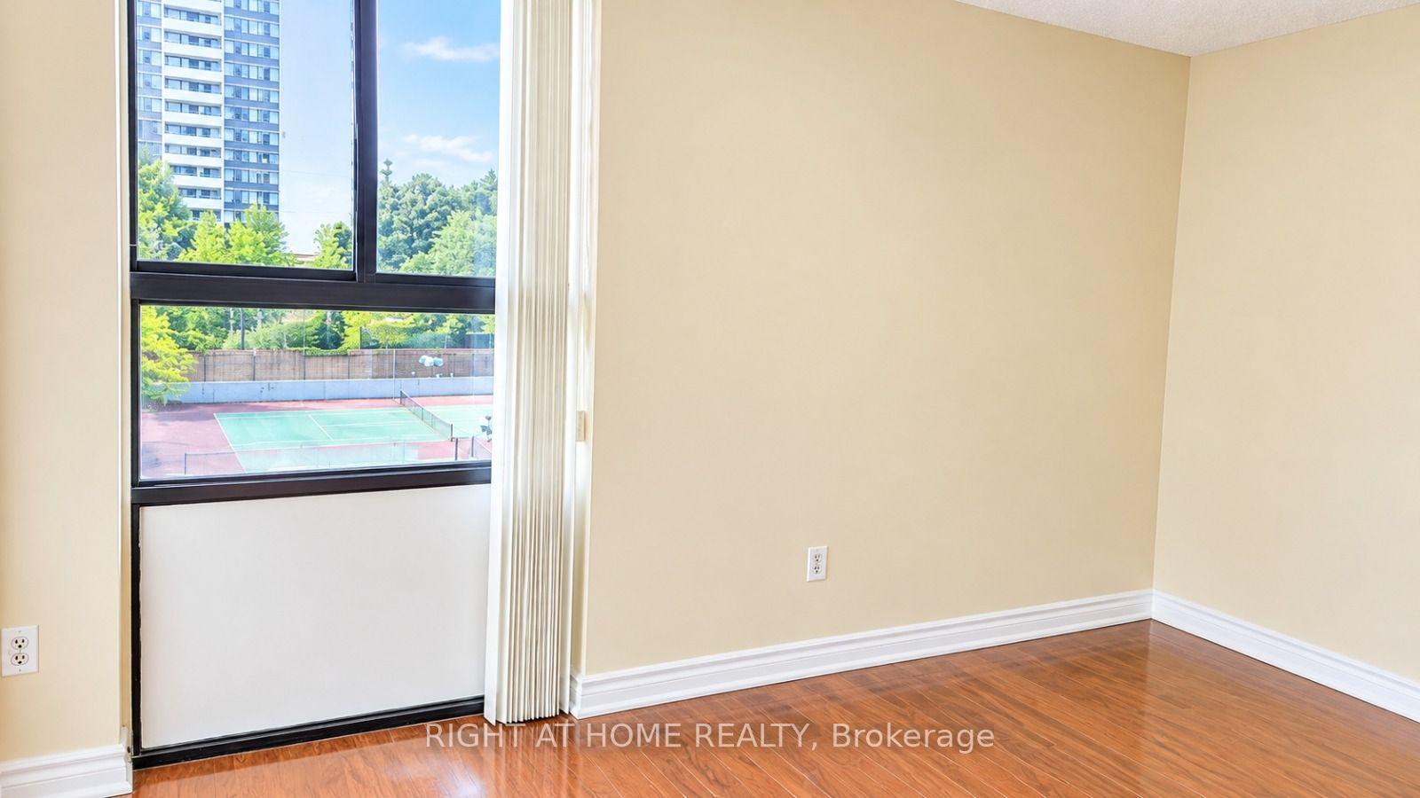 Photo 10 of Unit 701, 177 Linus Road, North York, Don Valley Village — HOMEH