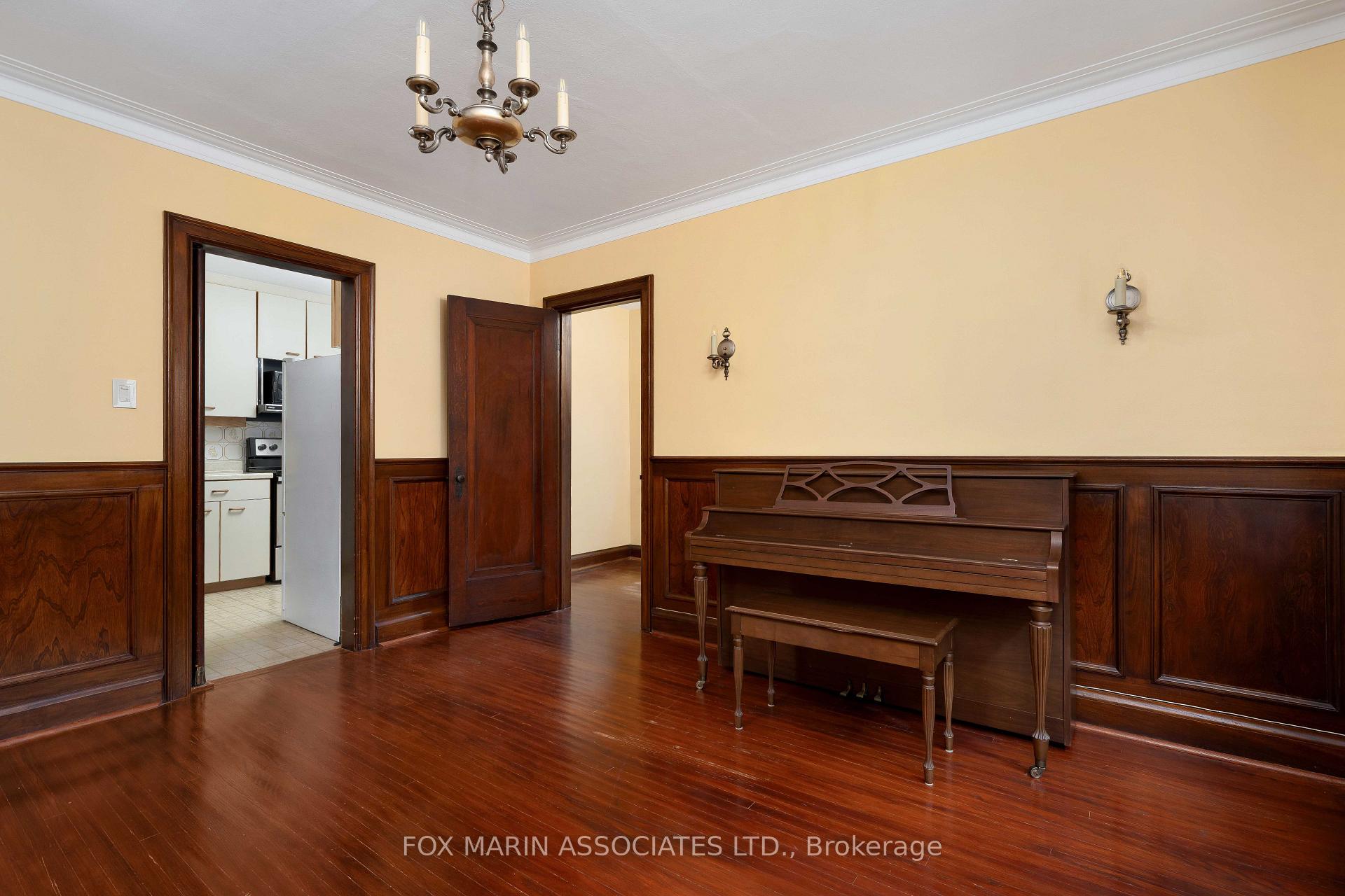 Photo 12 of 26 Claxton Boulevard, Toronto, Humewood-Cedarvale — HOMEH