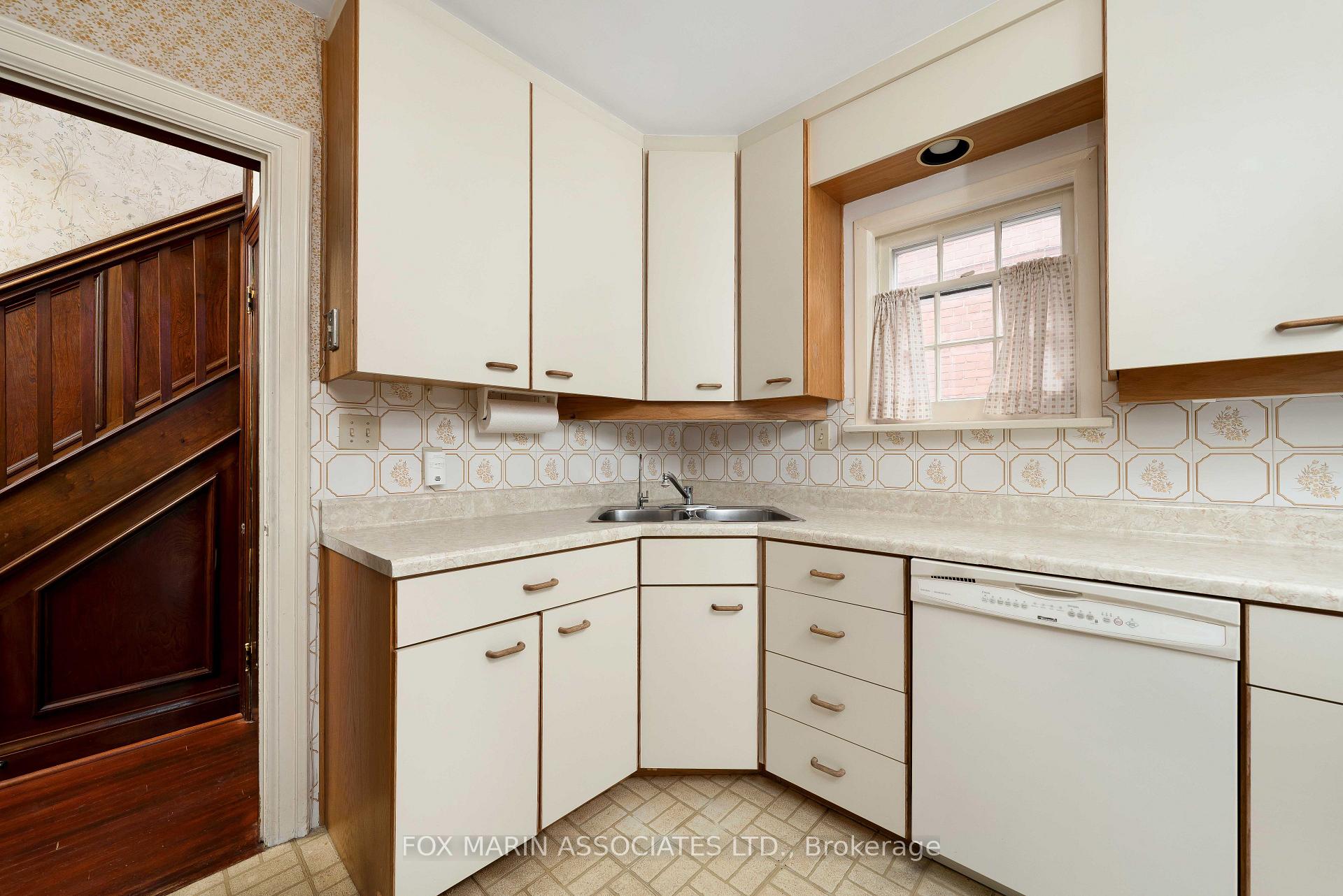 Photo 15 of 26 Claxton Boulevard, Toronto, Humewood-Cedarvale — HOMEH