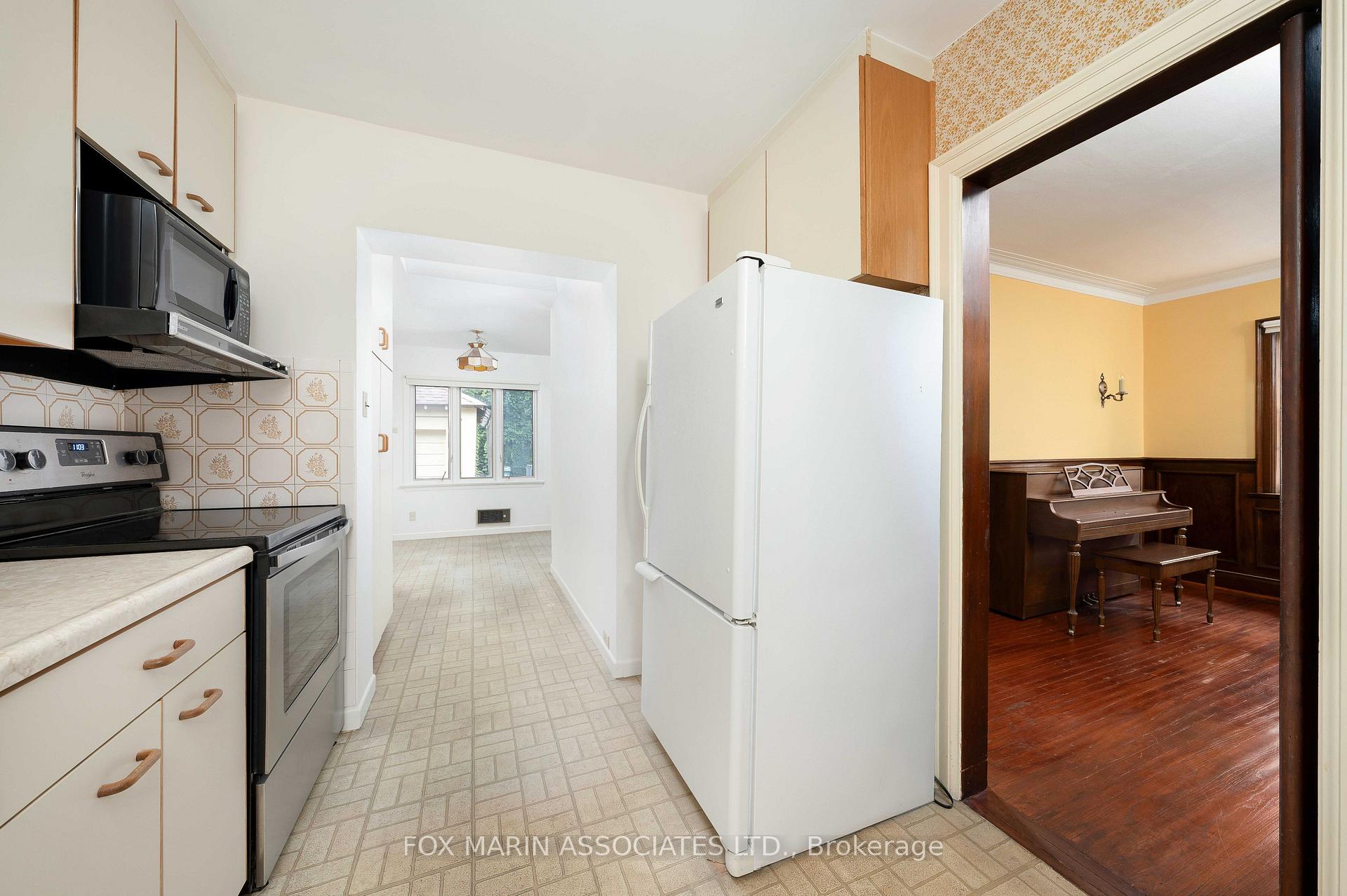 Photo 16 of 26 Claxton Boulevard, Toronto, Humewood-Cedarvale — HOMEH