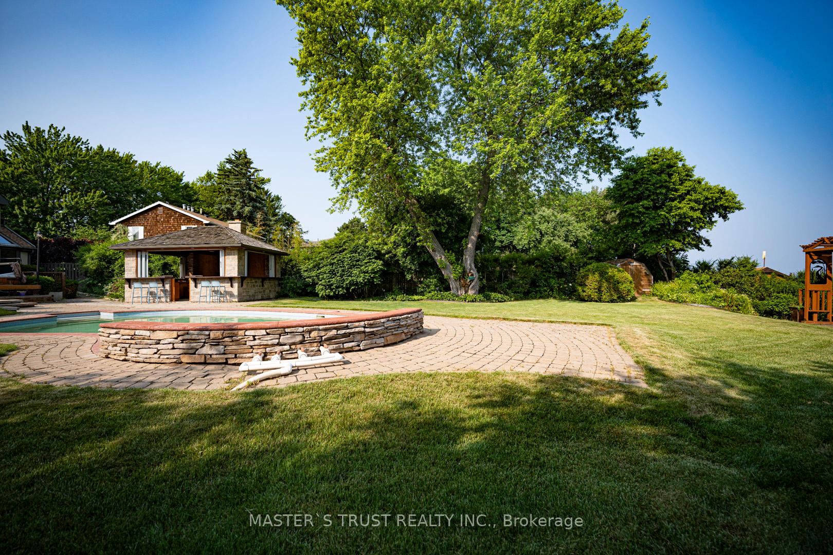 Photo 8 of 7 Third Line, Oakville, Southwest — HOMEH