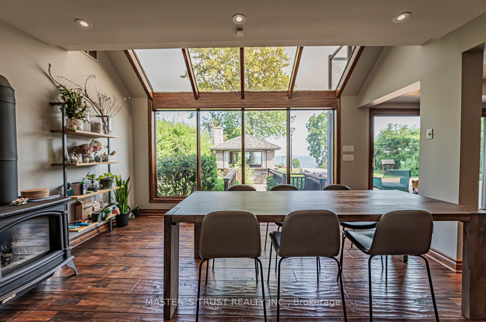 Photo 15 of 7 Third Line, Oakville, Southwest — HOMEH