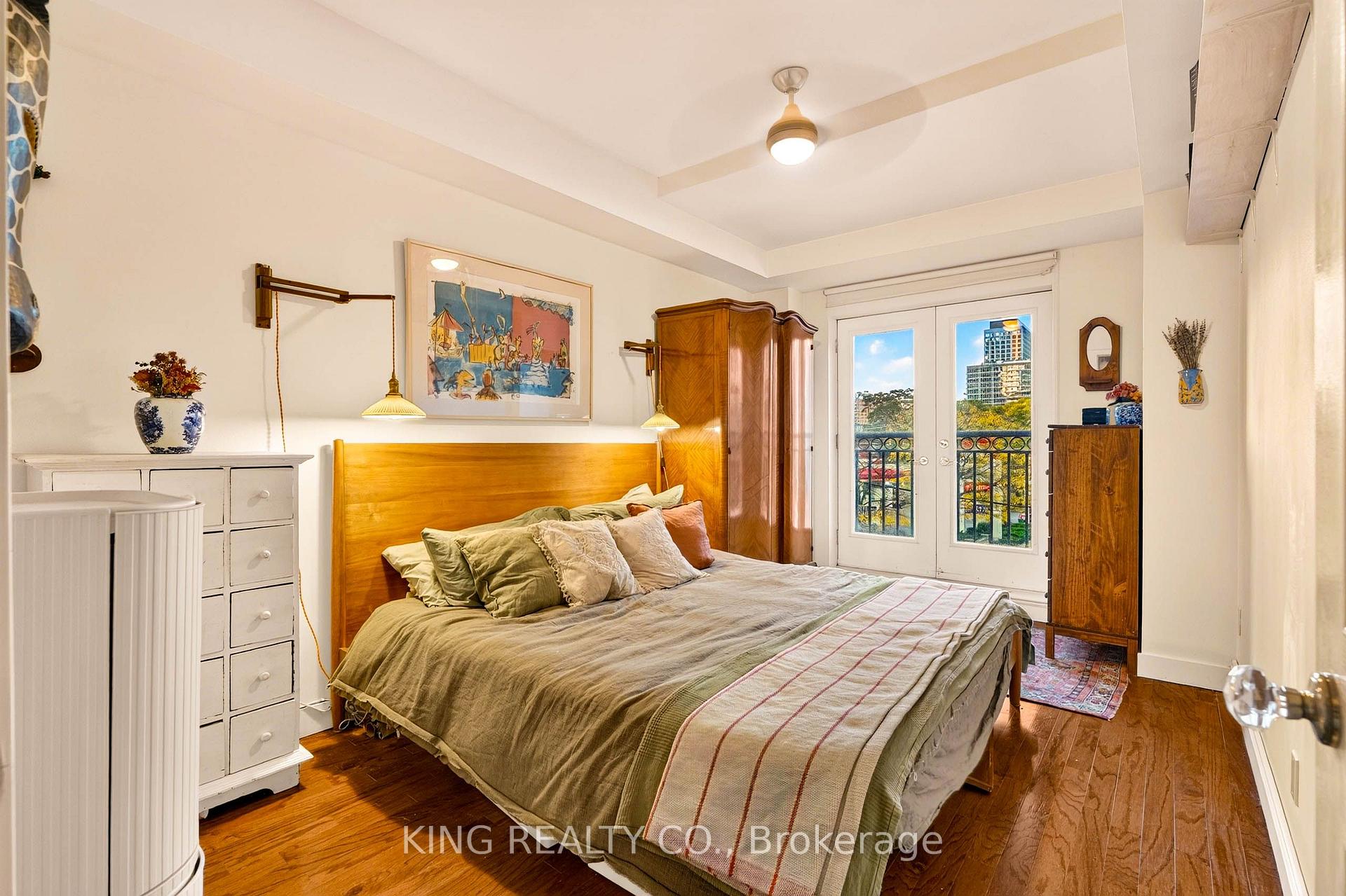 Photo 12 of Unit 301, 120 Lombard Street, Toronto, Church-Yonge Corridor — HOMEH