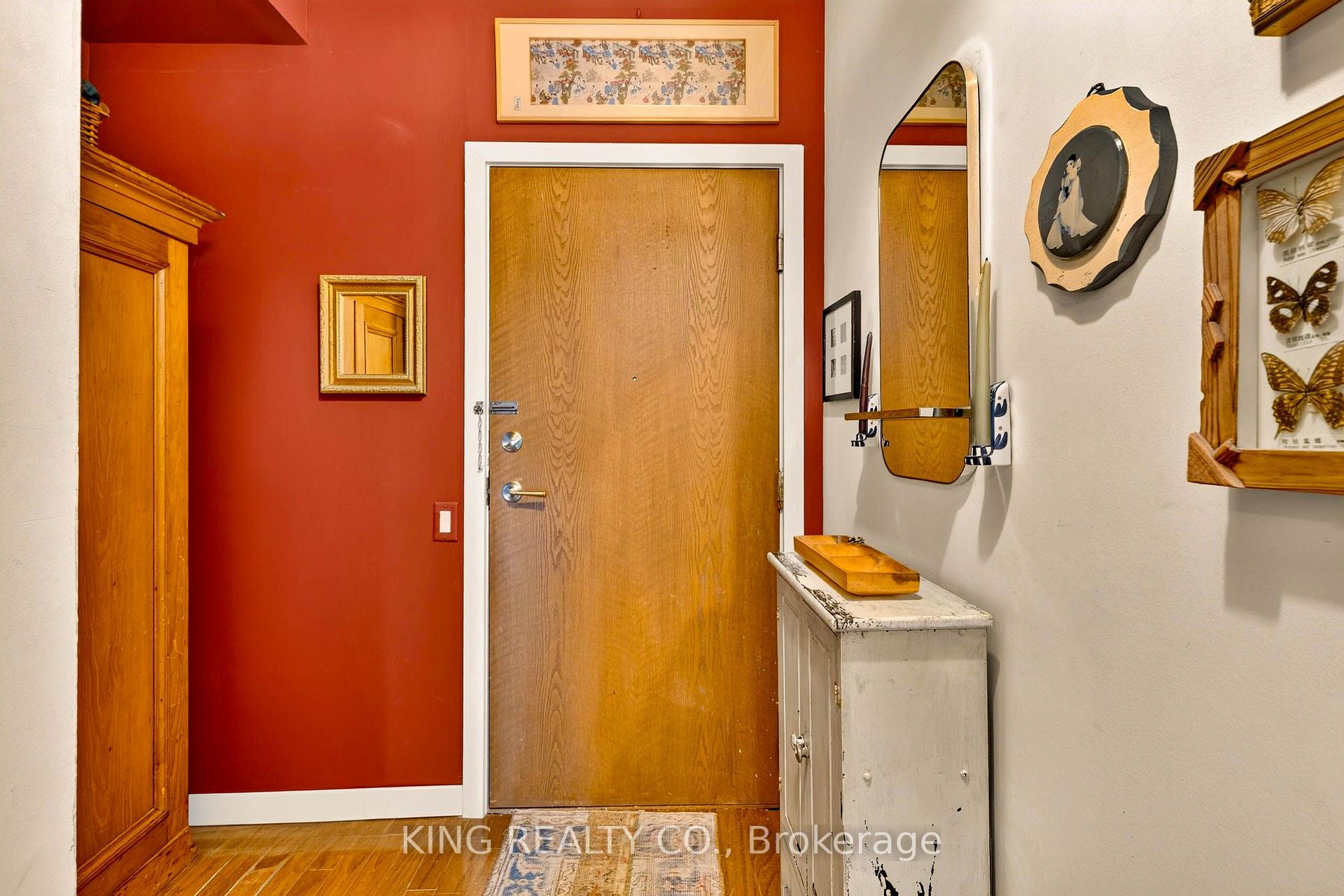 Photo 17 of Unit 301, 120 Lombard Street, Toronto, Church-Yonge Corridor — HOMEH