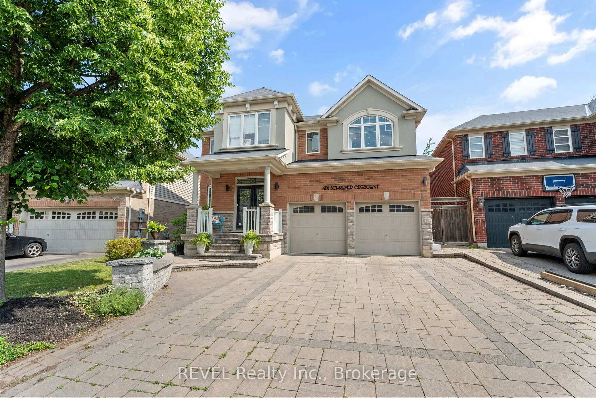 Photo of 401 Schreyer Crescent