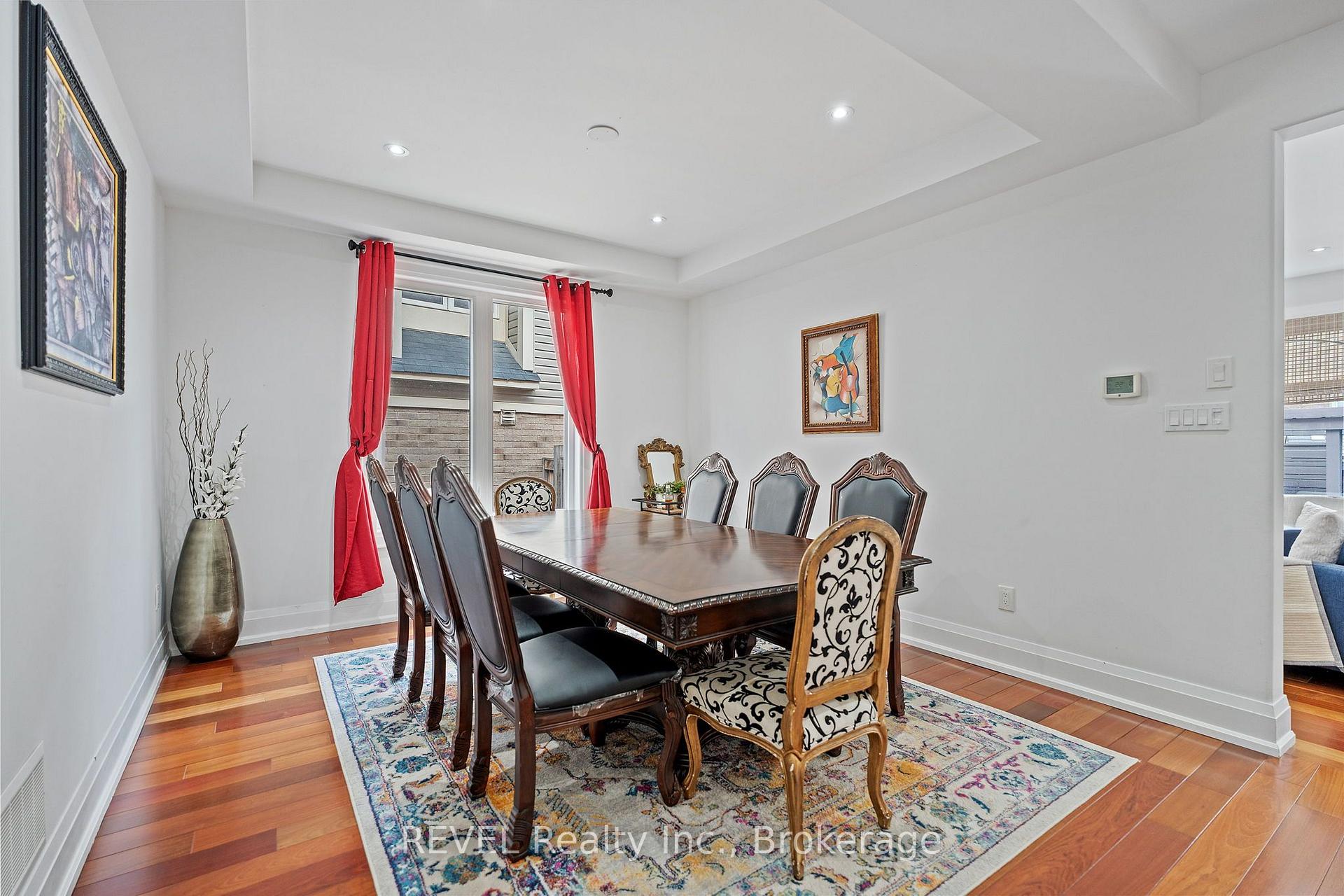 Photo 8 of 401 Schreyer Crescent, Milton, Harrison — HOMEH