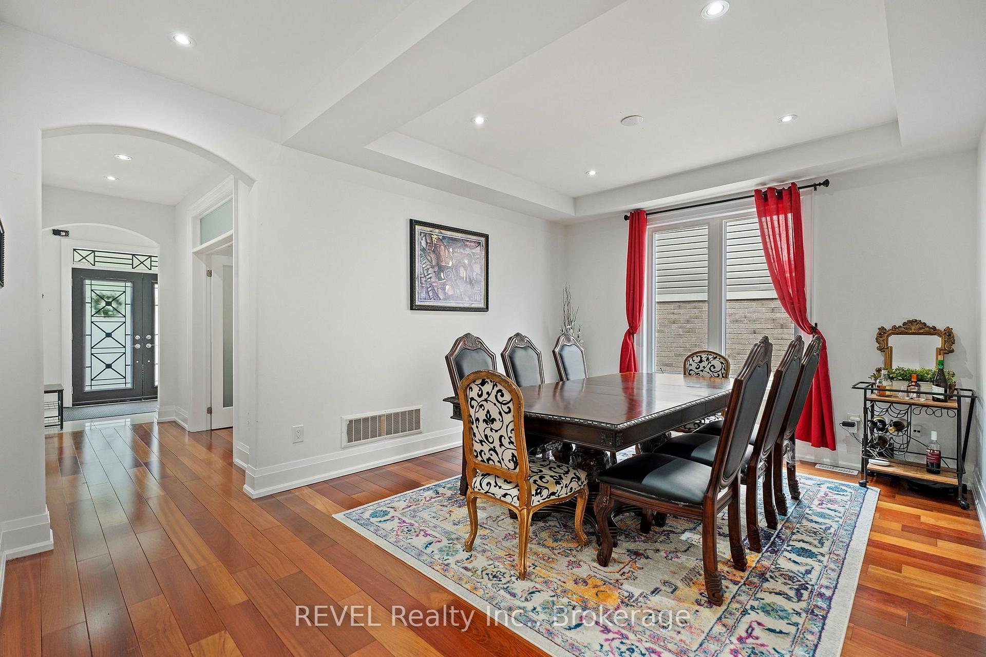 Photo 9 of 401 Schreyer Crescent, Milton, Harrison — HOMEH
