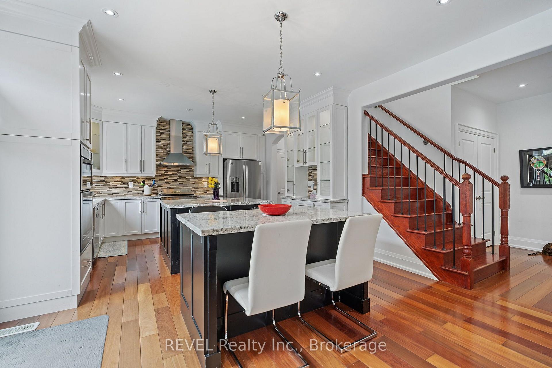 Photo 13 of 401 Schreyer Crescent, Milton, Harrison — HOMEH