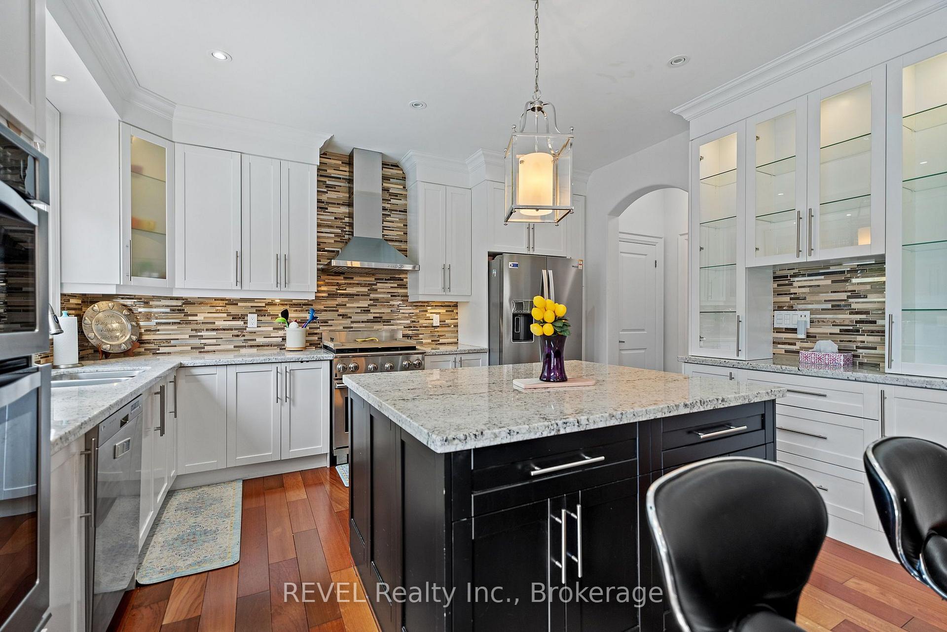 Photo 14 of 401 Schreyer Crescent, Milton, Harrison — HOMEH