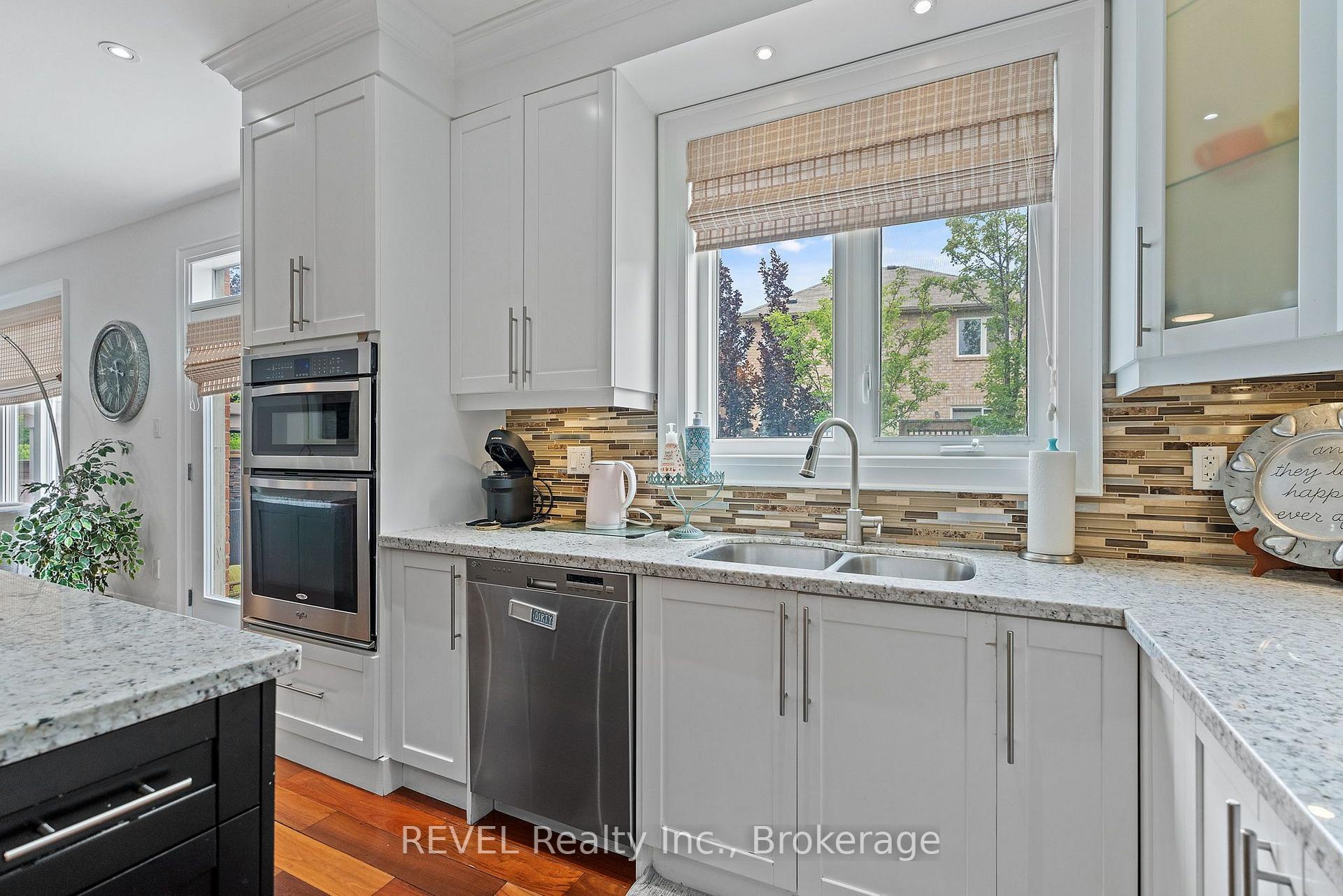 Photo 17 of 401 Schreyer Crescent, Milton, Harrison — HOMEH