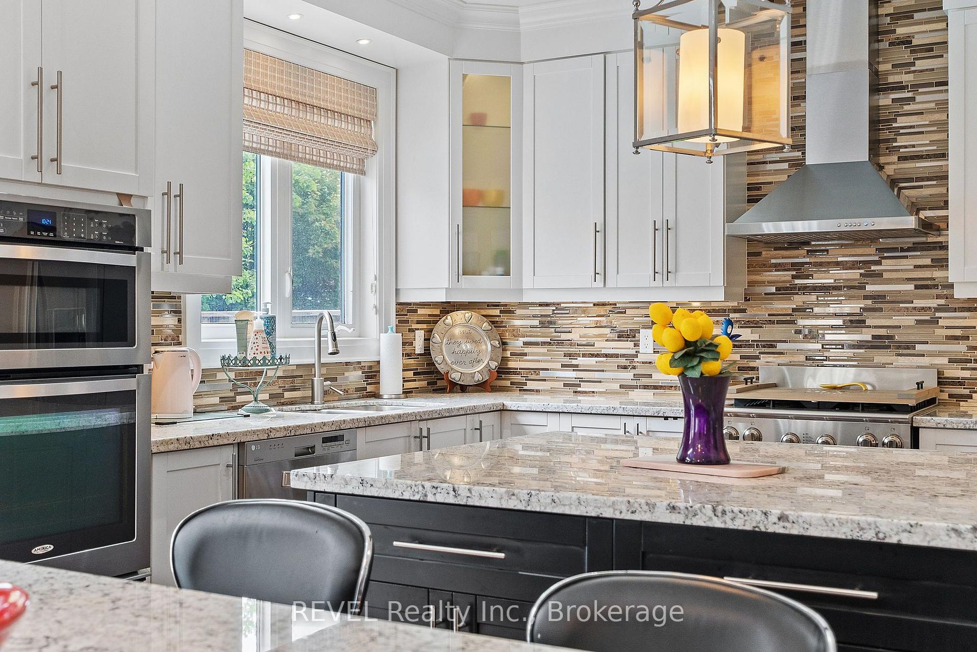Photo 19 of 401 Schreyer Crescent, Milton, Harrison — HOMEH