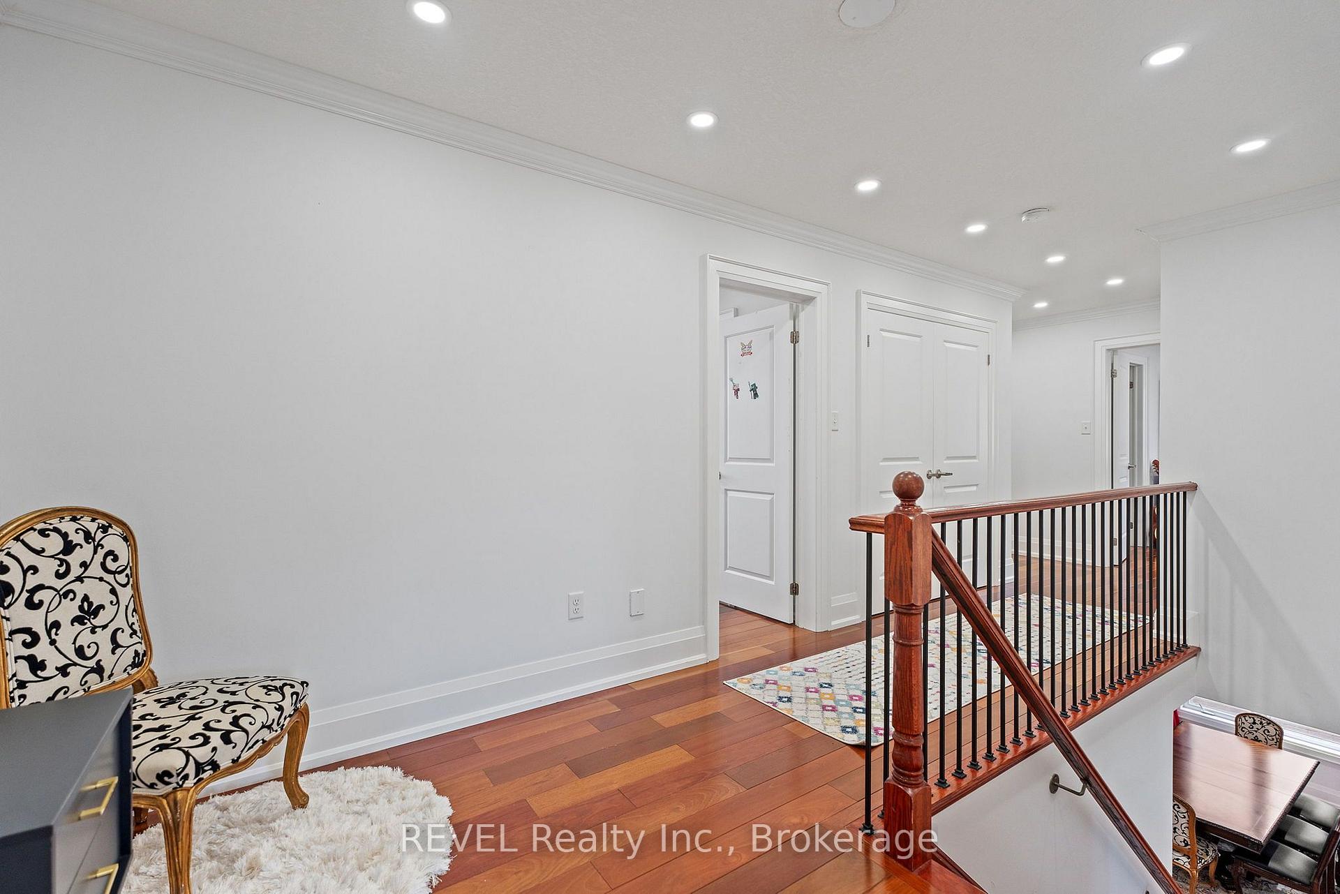 Photo 23 of 401 Schreyer Crescent, Milton, Harrison — HOMEH