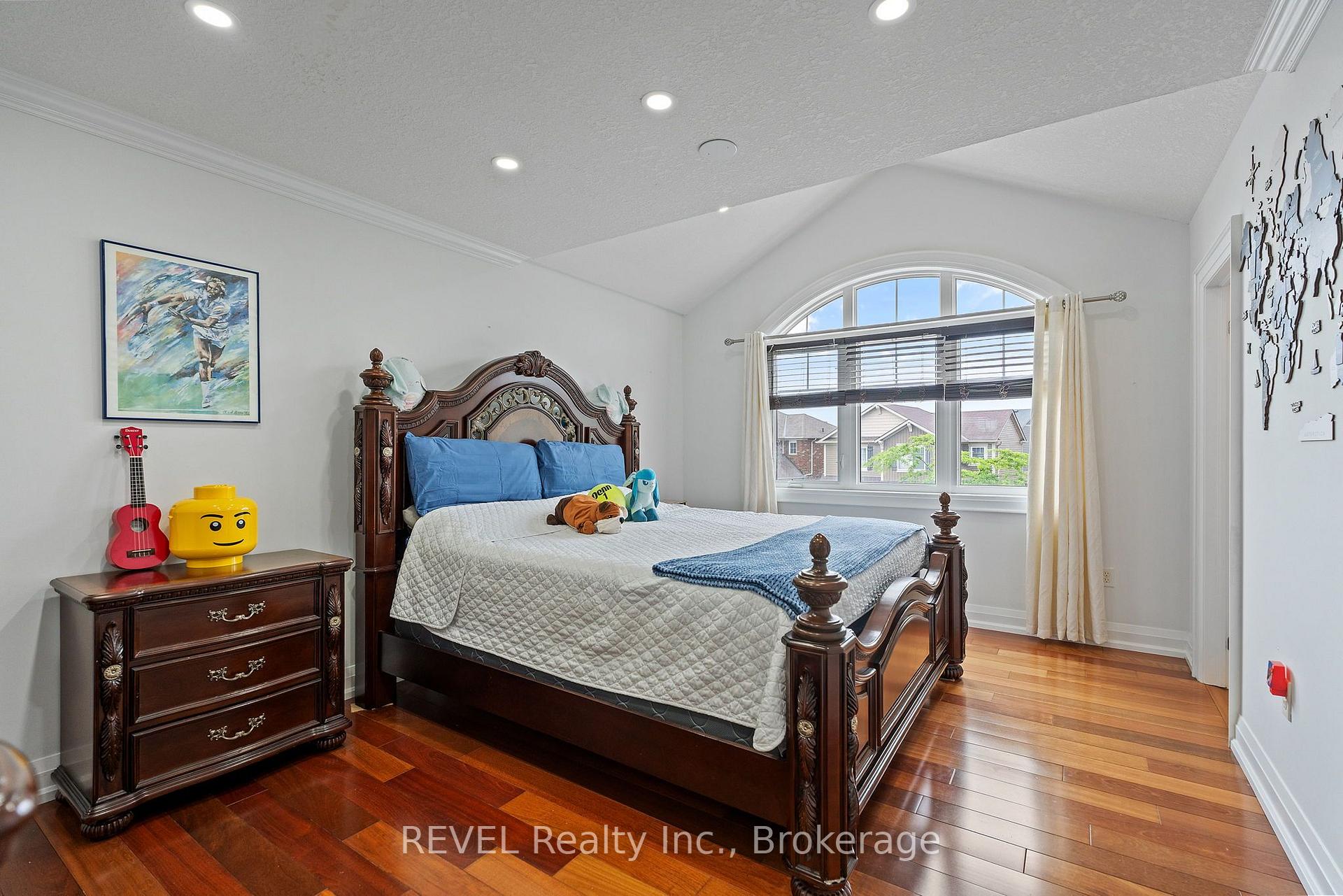 Photo 28 of 401 Schreyer Crescent, Milton, Harrison — HOMEH