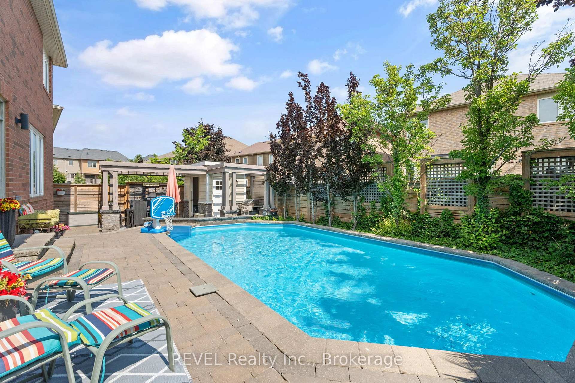 Photo 38 of 401 Schreyer Crescent, Milton, Harrison — HOMEH