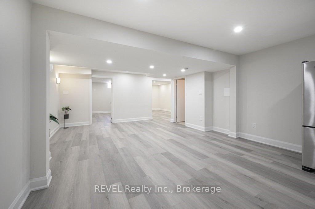 Photo 43 of 401 Schreyer Crescent, Milton, Harrison — HOMEH