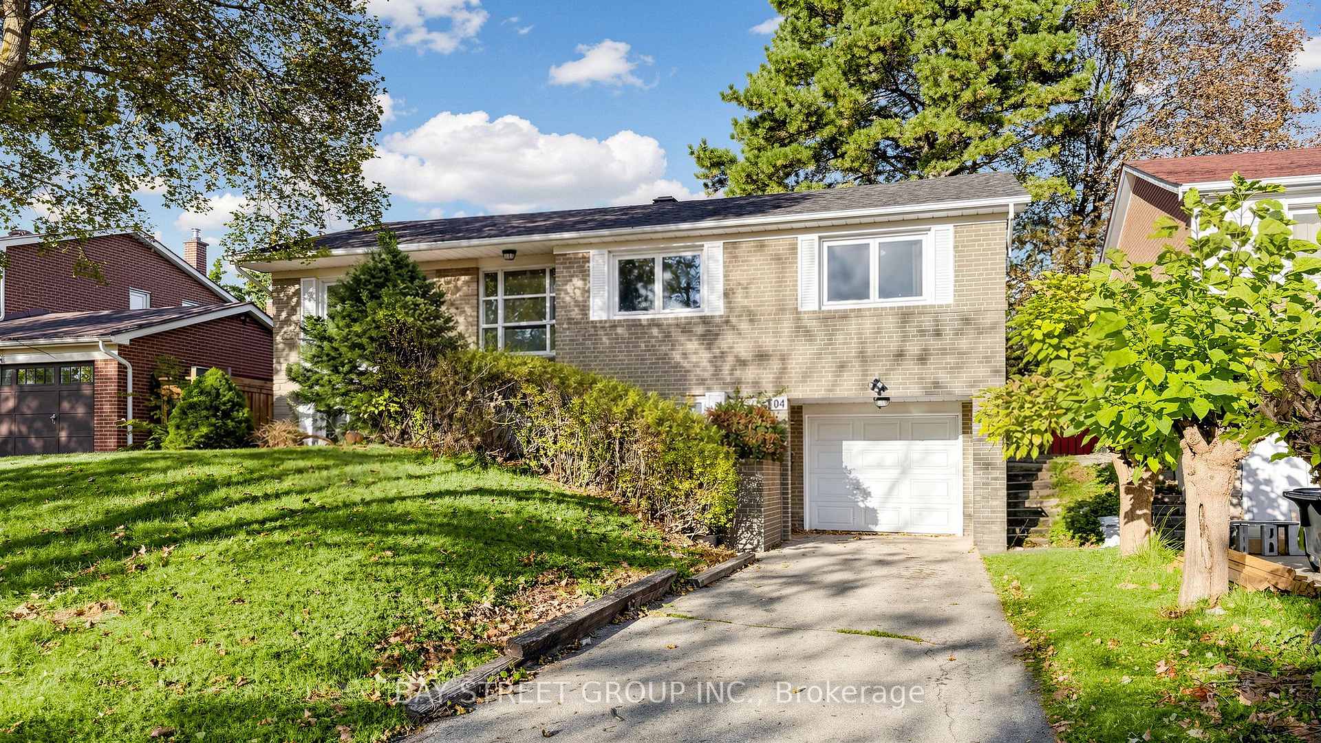 Photo 2 of 104 Mcnicoll Avenue, North York, Hillcrest Village — HOMEH