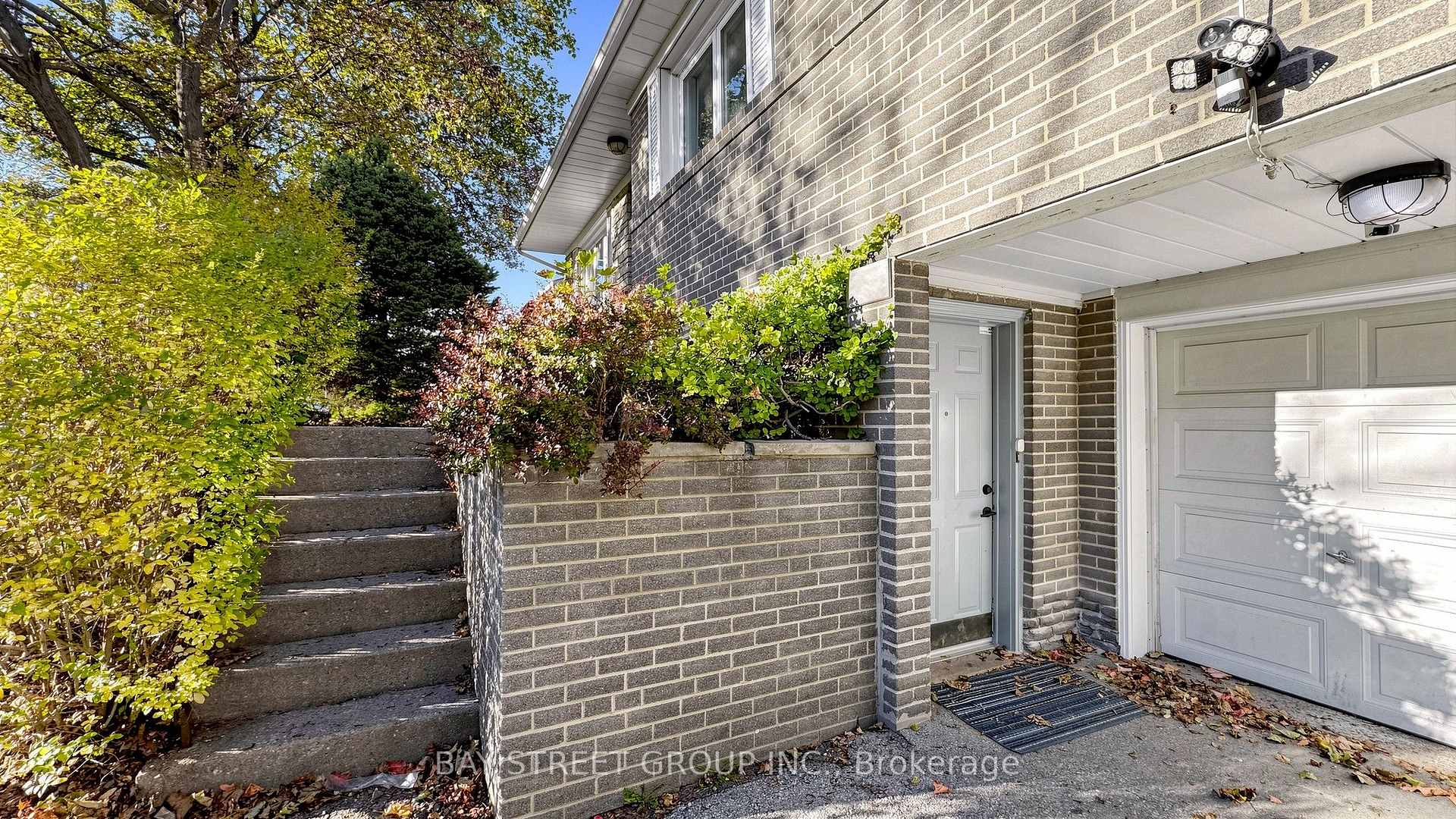 Photo 4 of 104 Mcnicoll Avenue, North York, Hillcrest Village — HOMEH