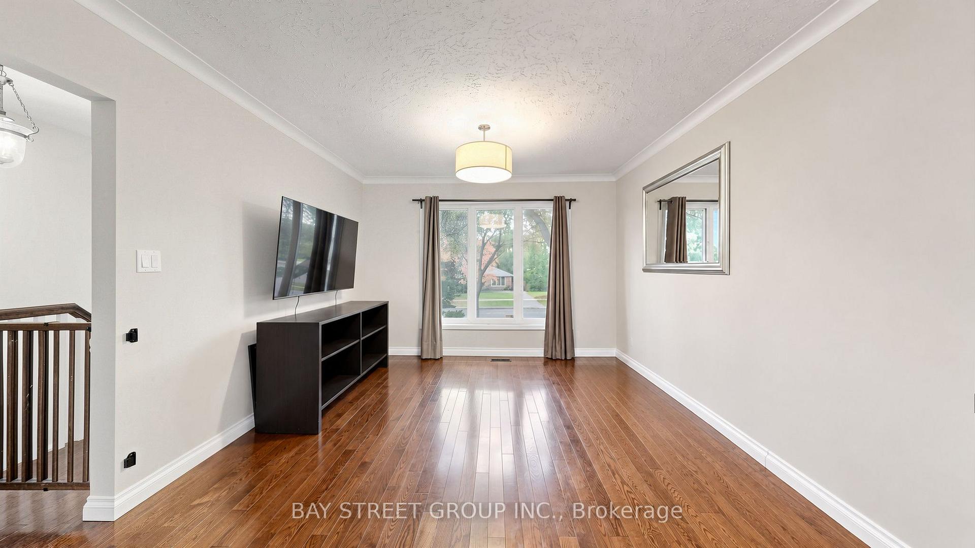 Photo 6 of 104 Mcnicoll Avenue, North York, Hillcrest Village — HOMEH