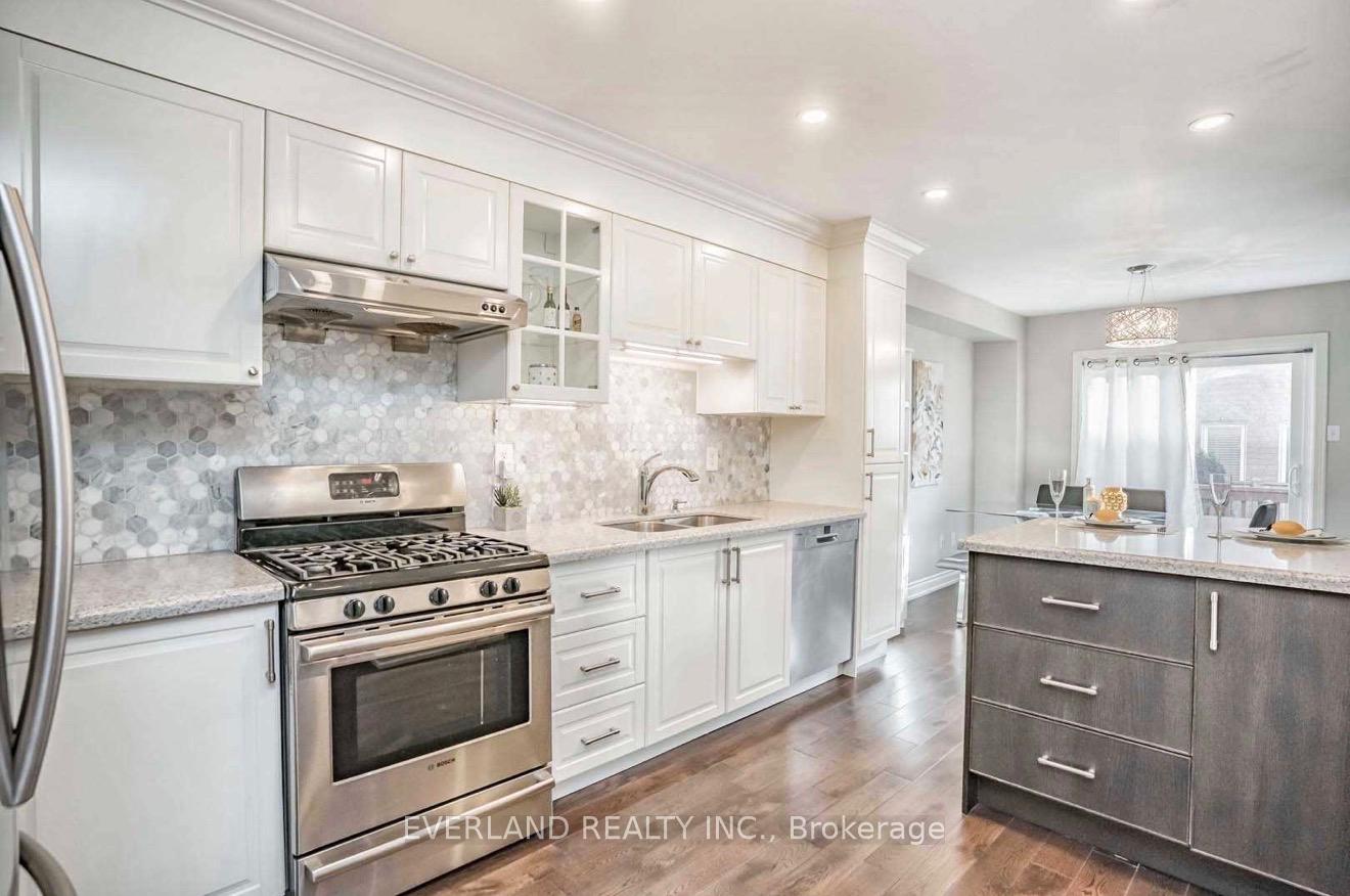 Photo 4 of 249 Yellowood Circle, Vaughan, Patterson — HOMEH